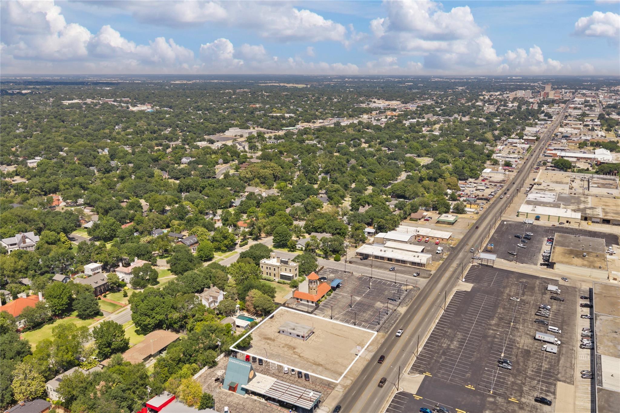 main property photo 18