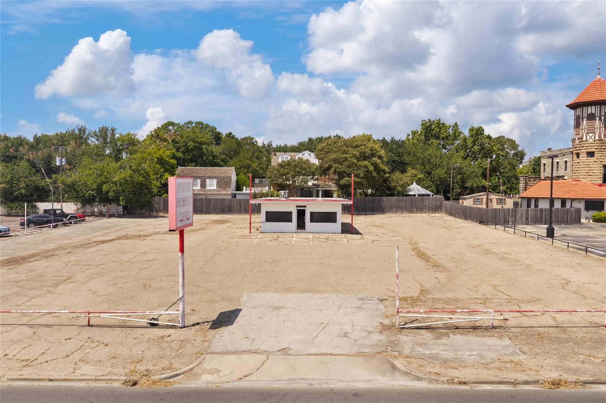 main property photo 6