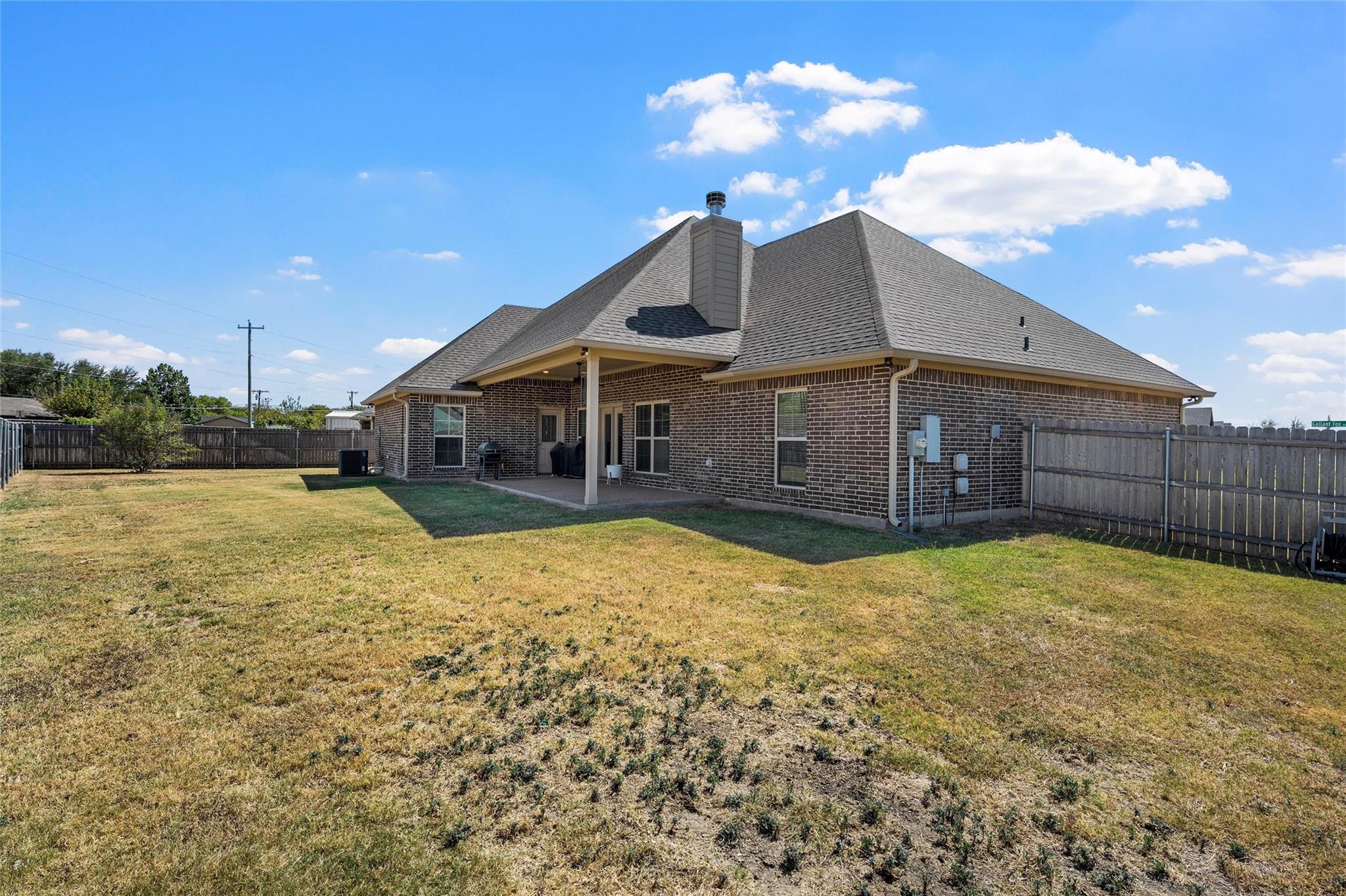 main property photo 28
