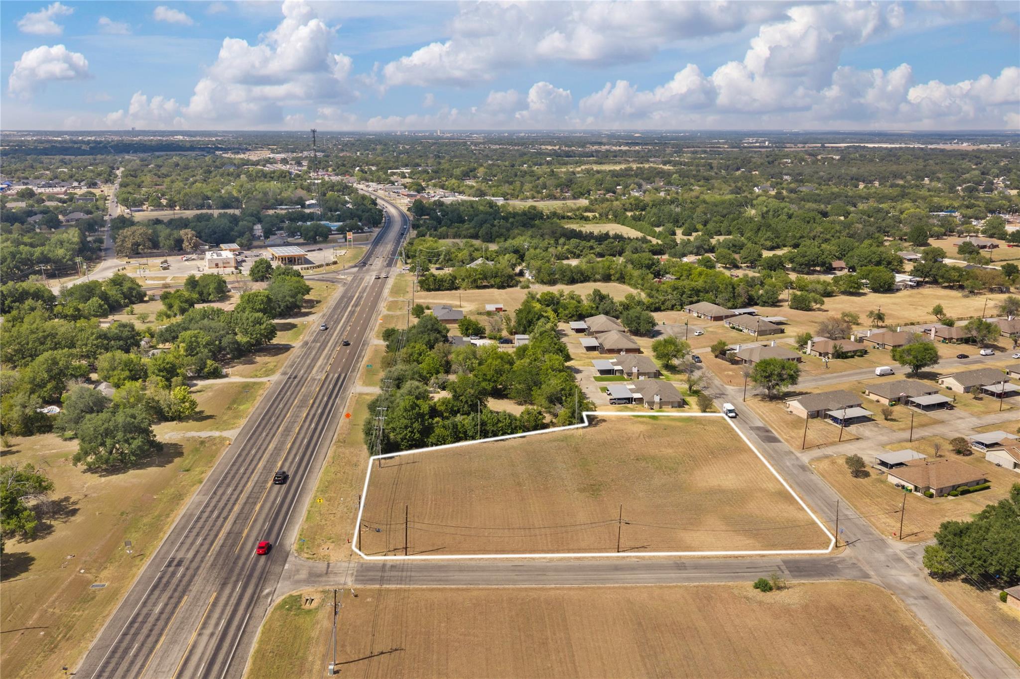 main property photo 11