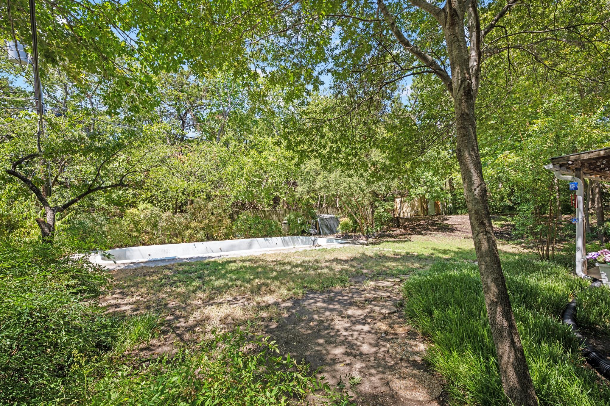 main property photo 22