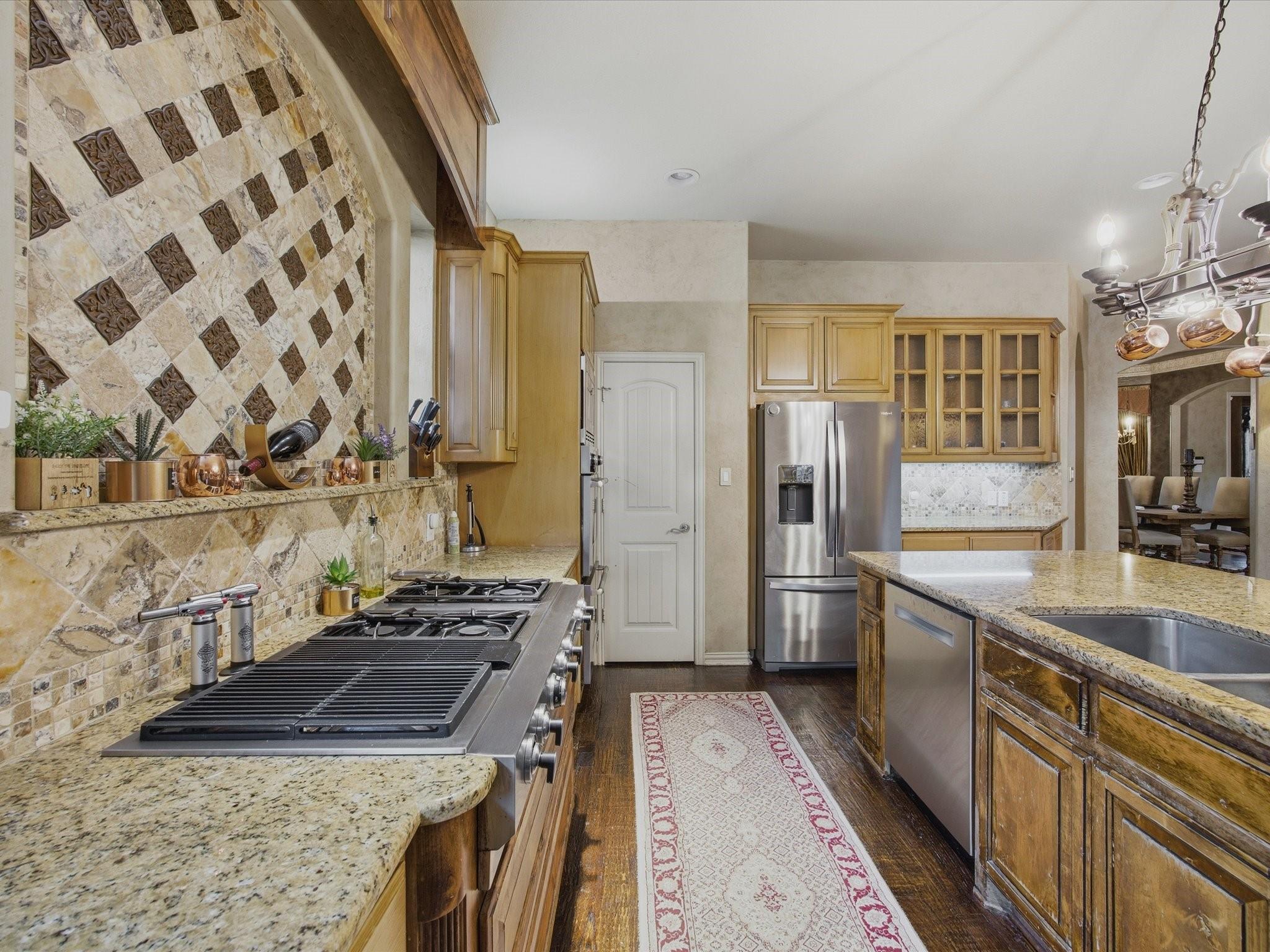 main property photo 11