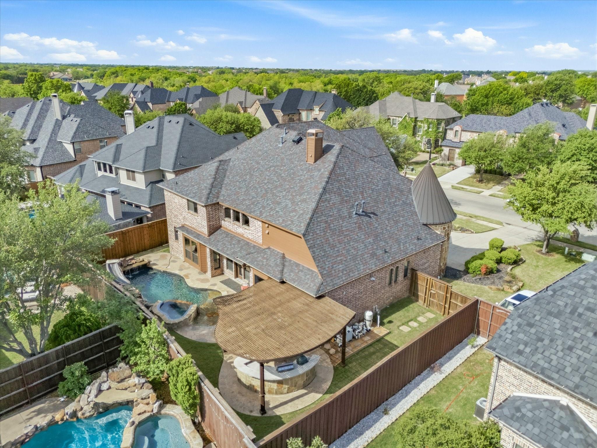 main property photo 34