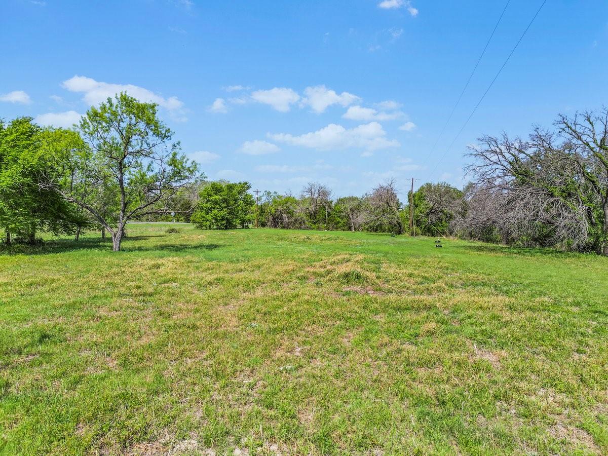 main property photo 11