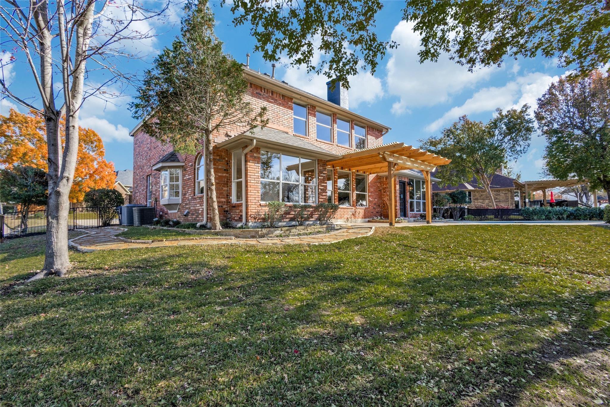 main property photo 5