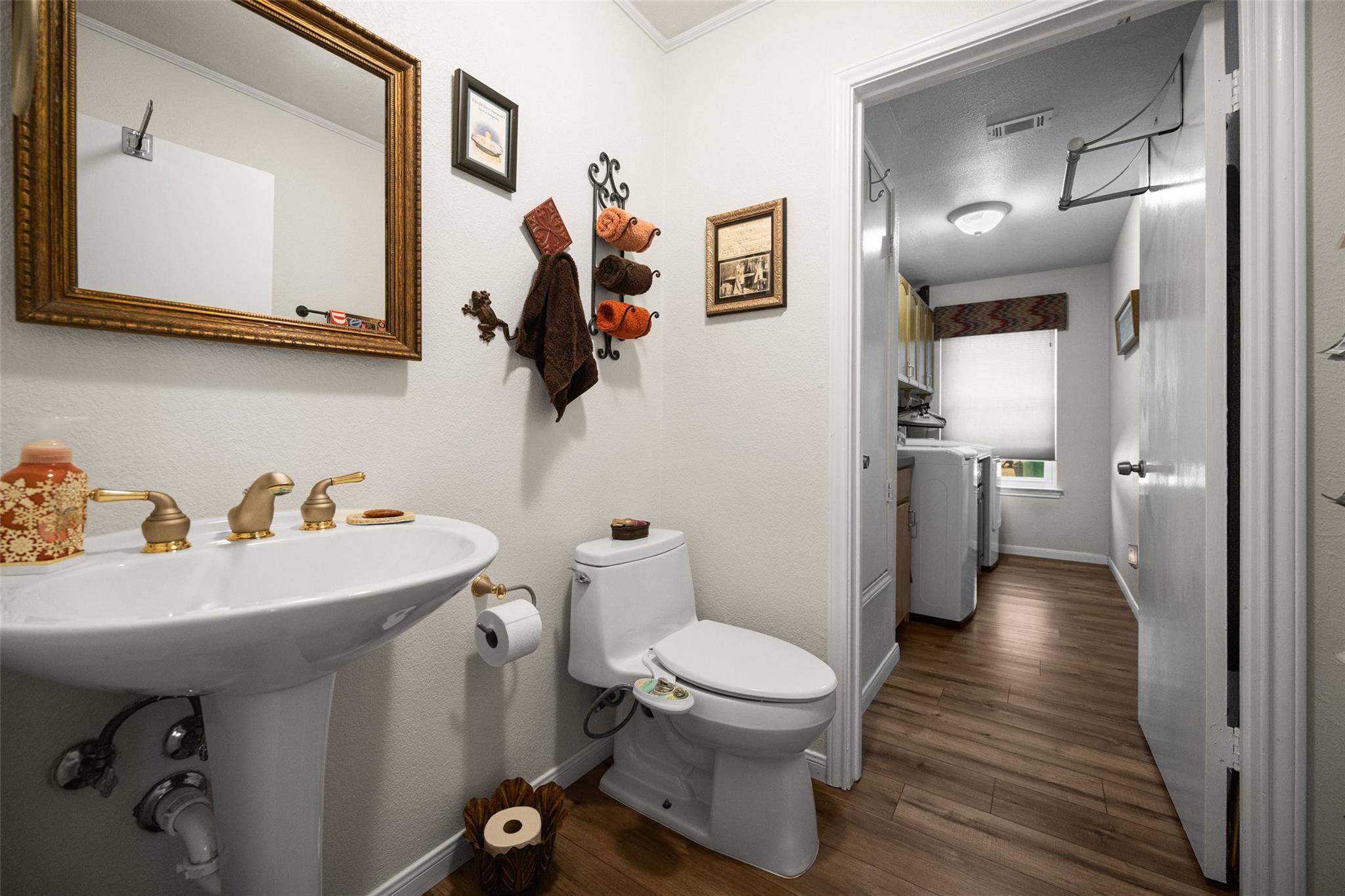 main property photo 30