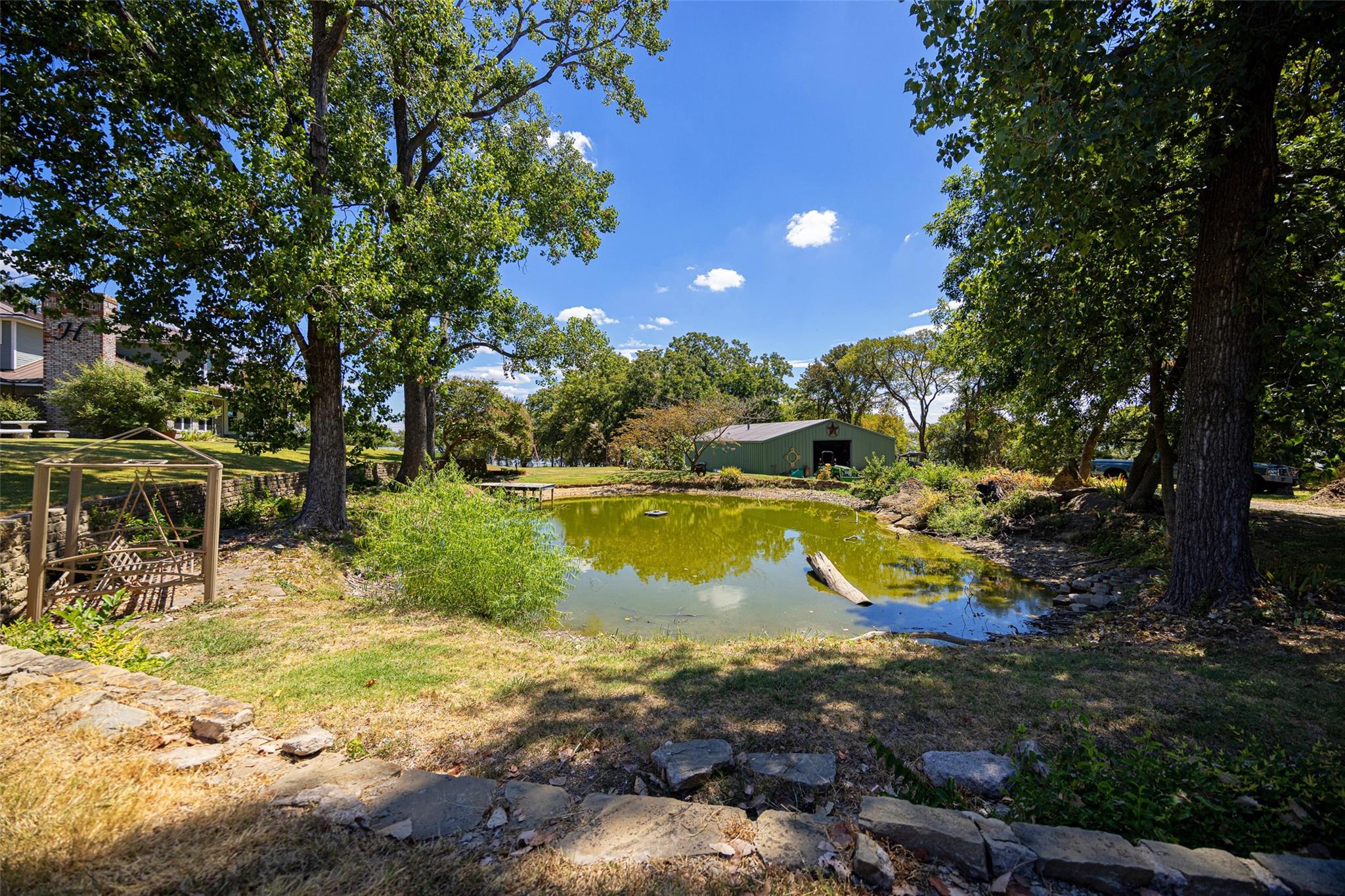 main property photo 33