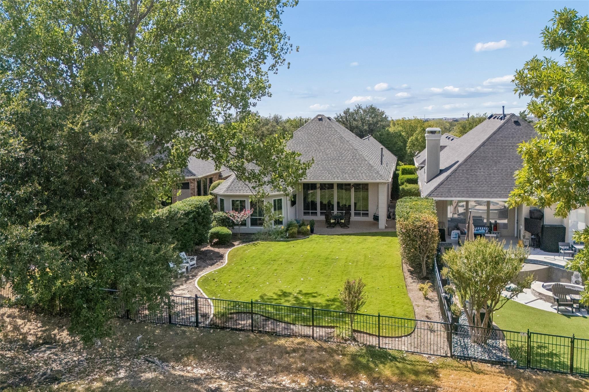 main property photo 28