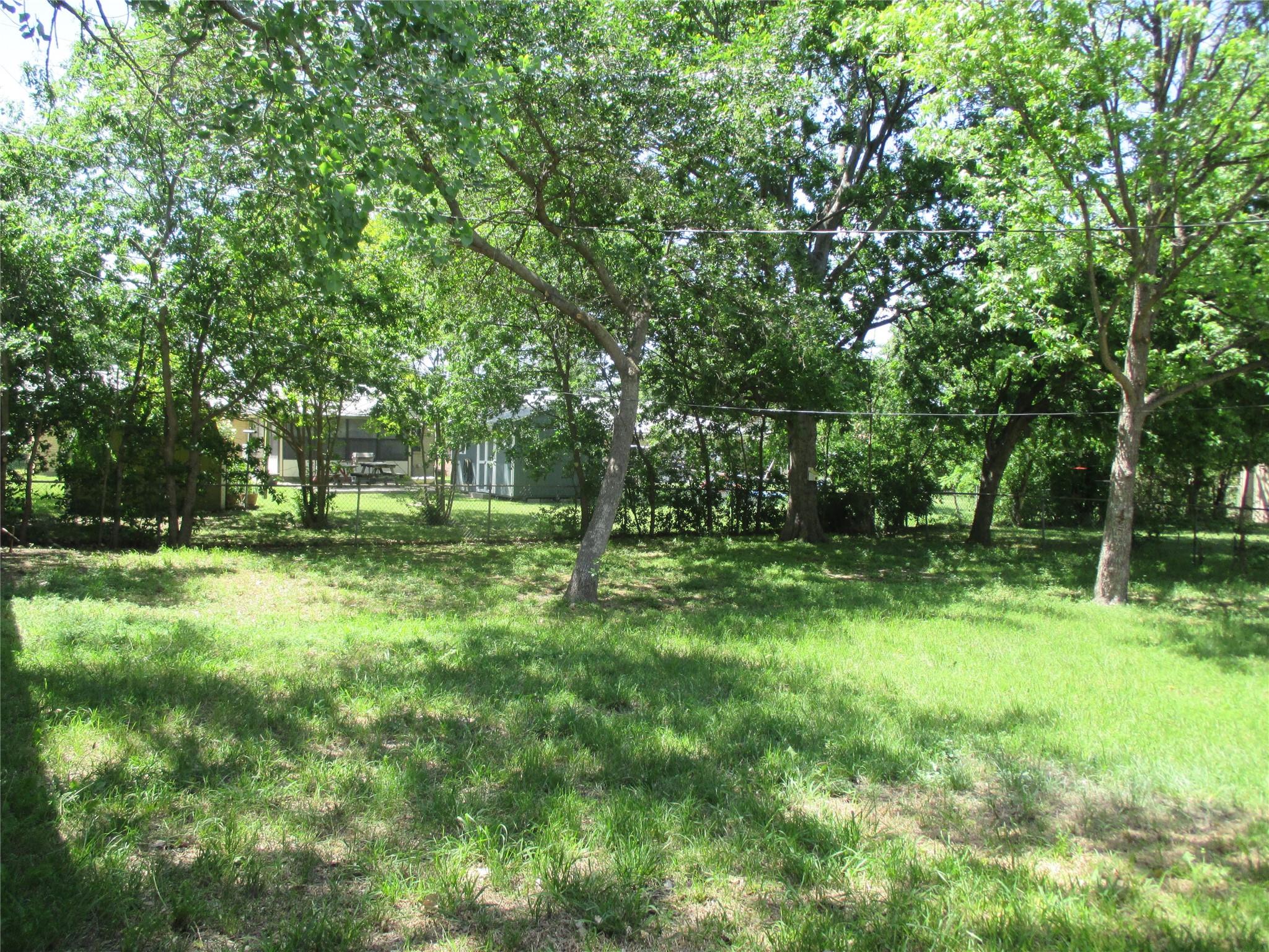main property photo 11