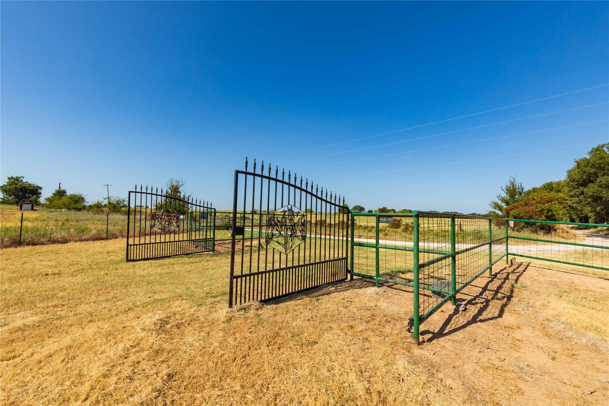 main property photo 38