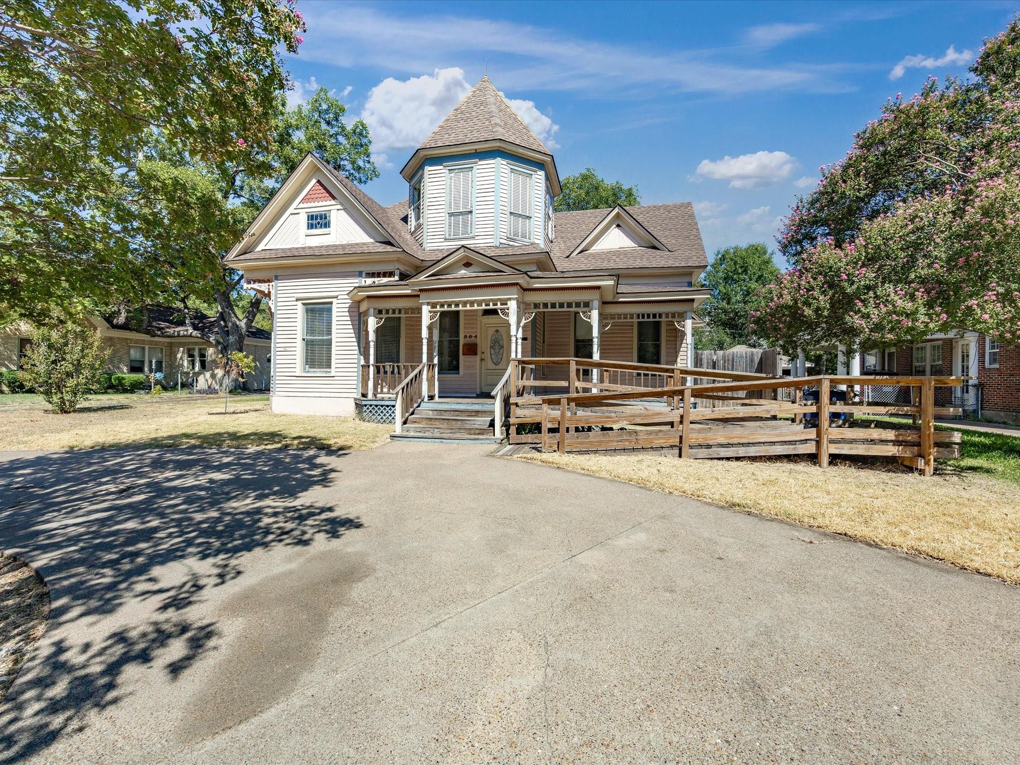 main property photo 1