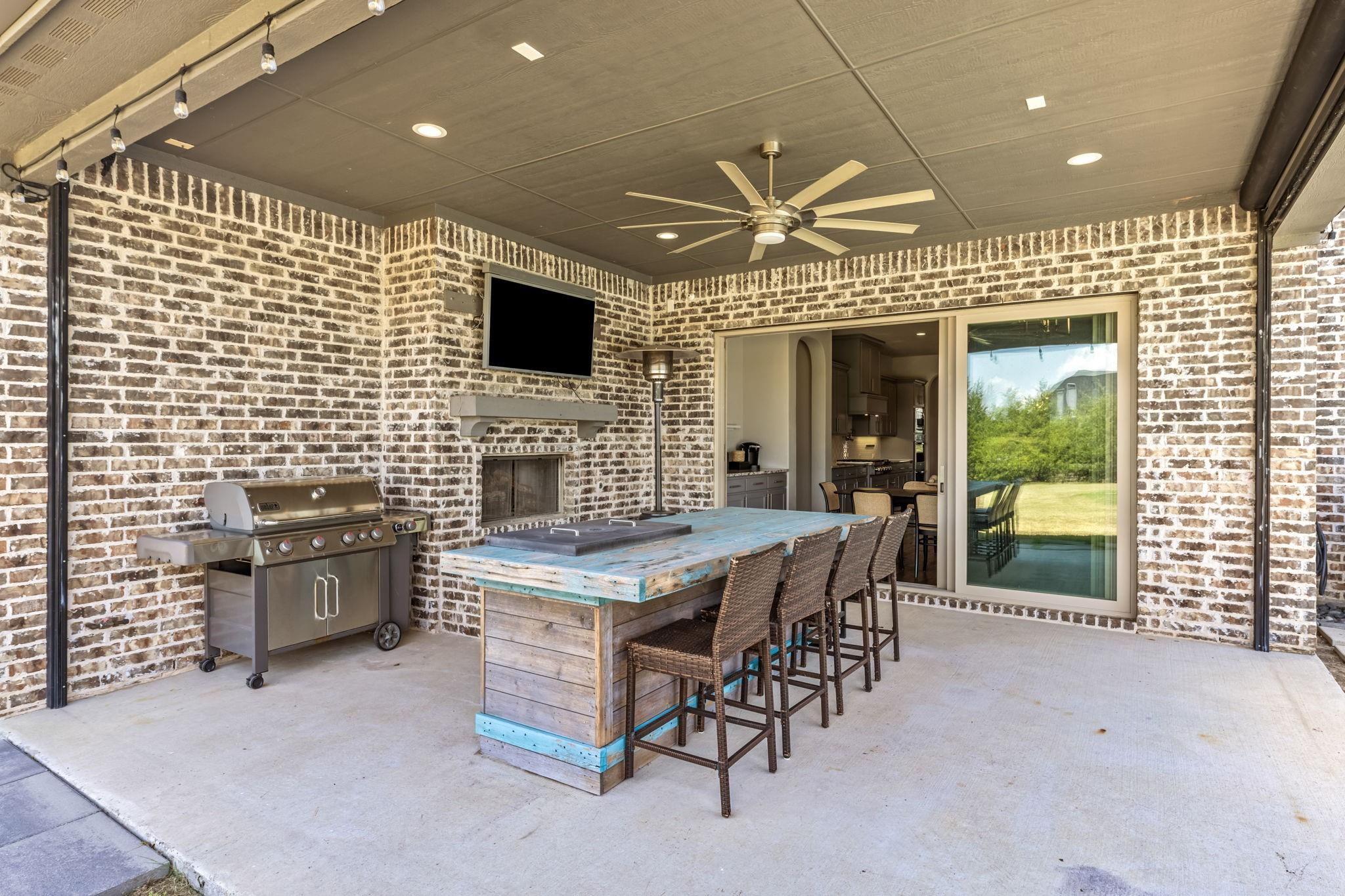 main property photo 32