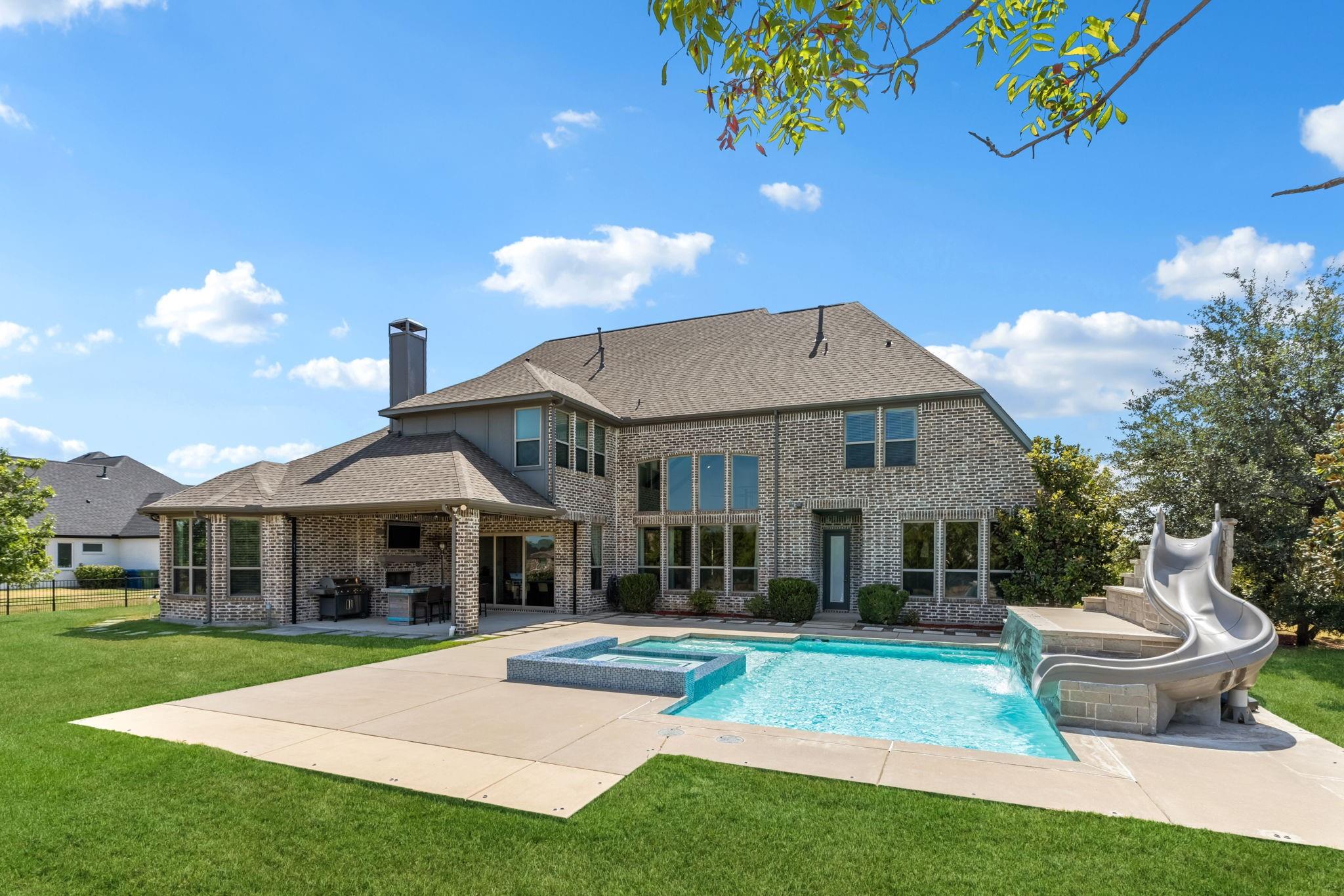 main property photo 34