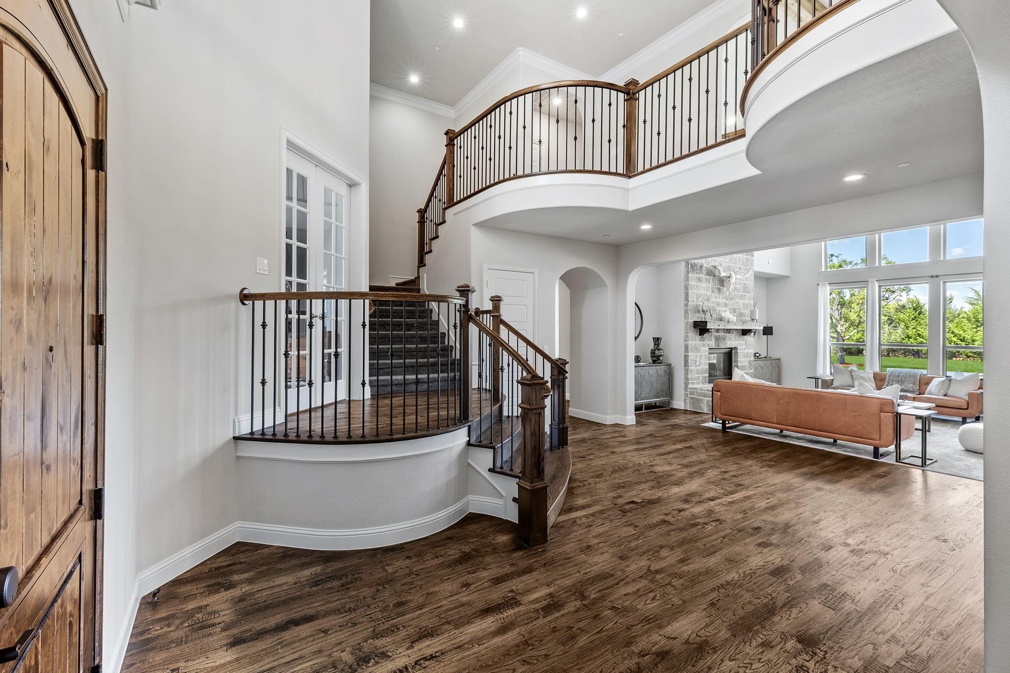 main property photo 8