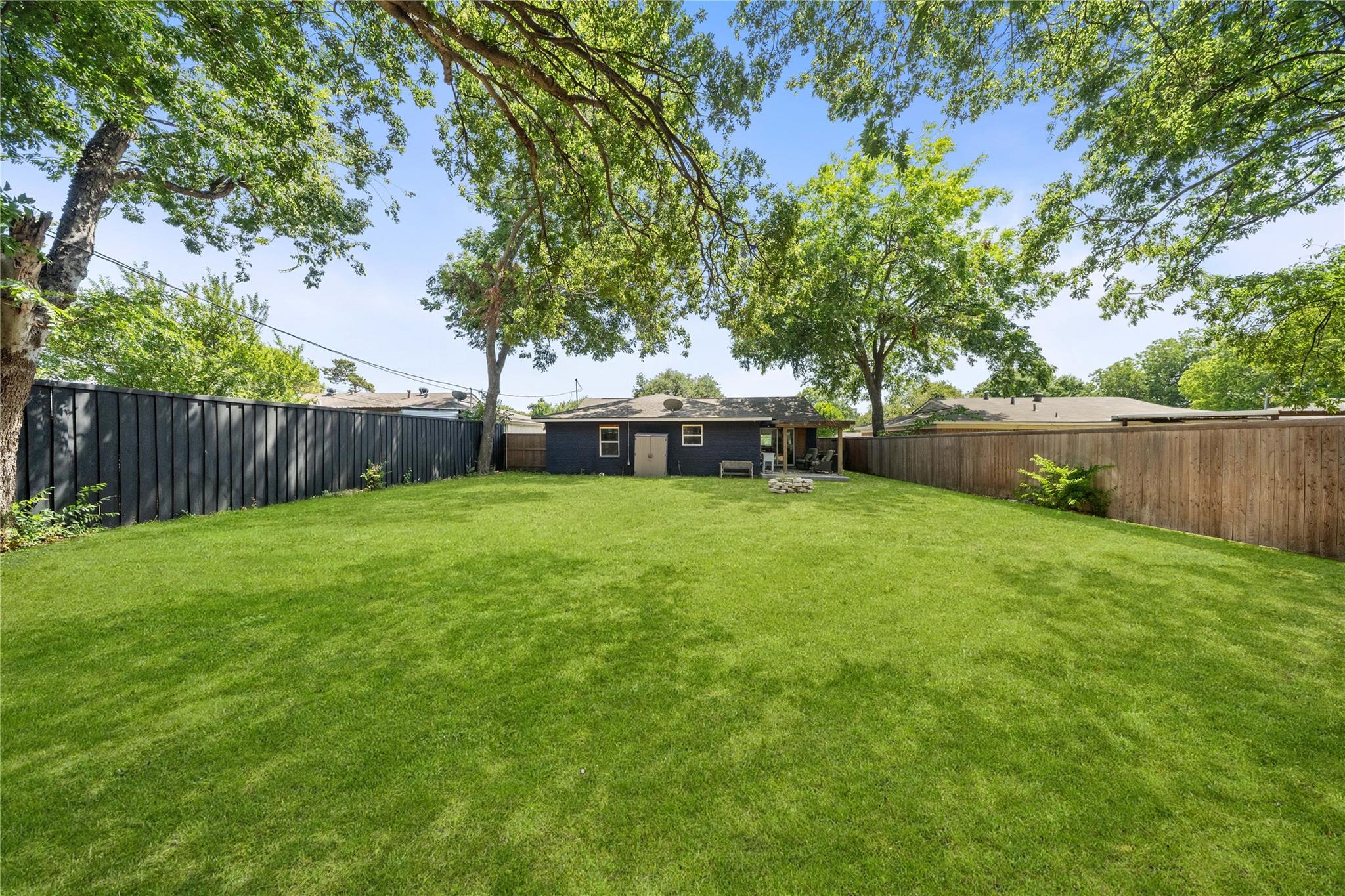 main property photo 30
