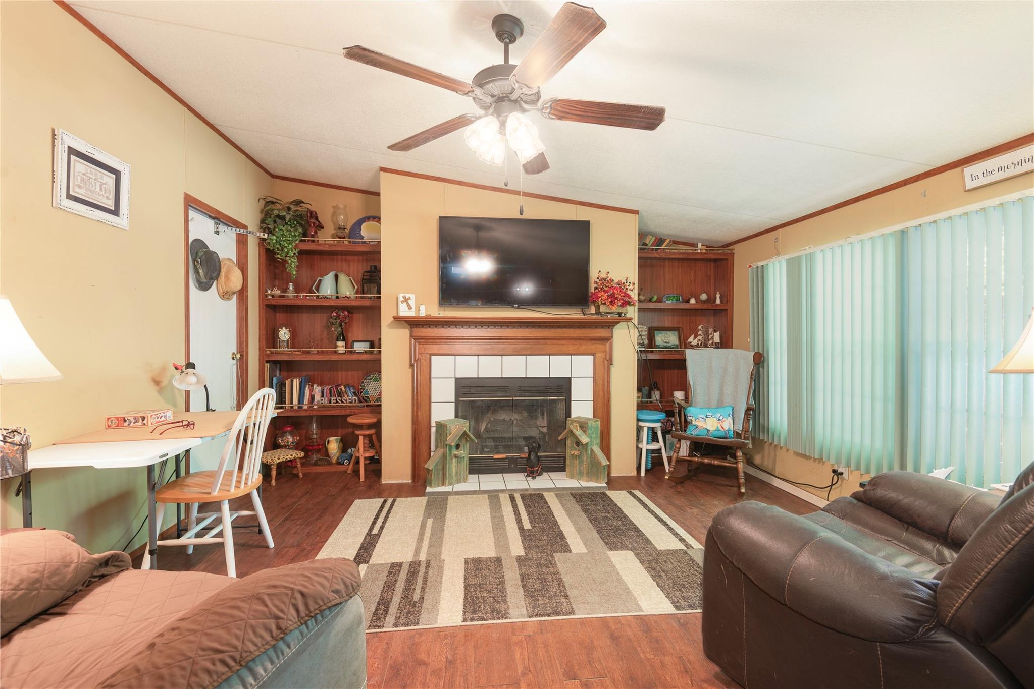 main property photo 14