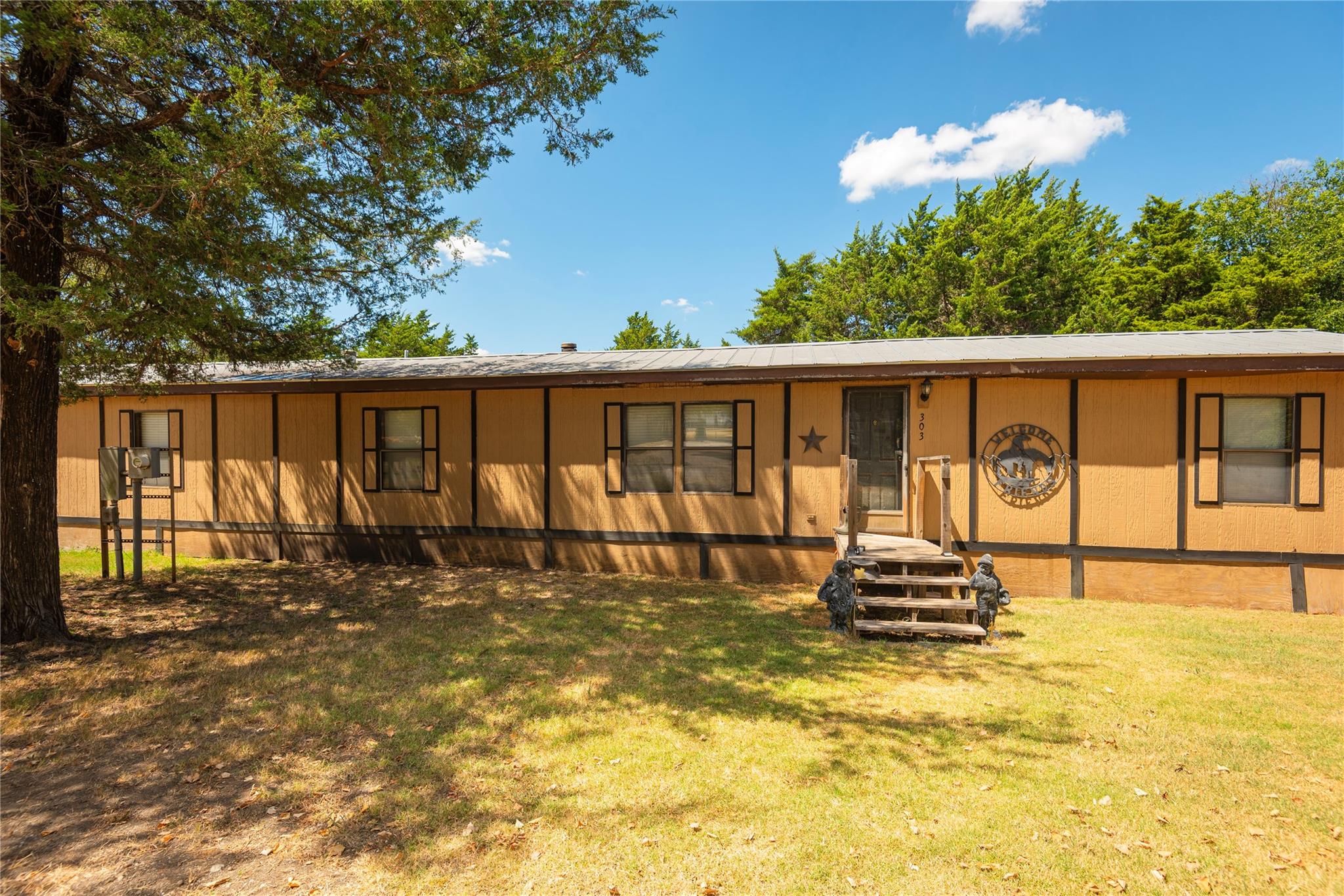 main property photo 20