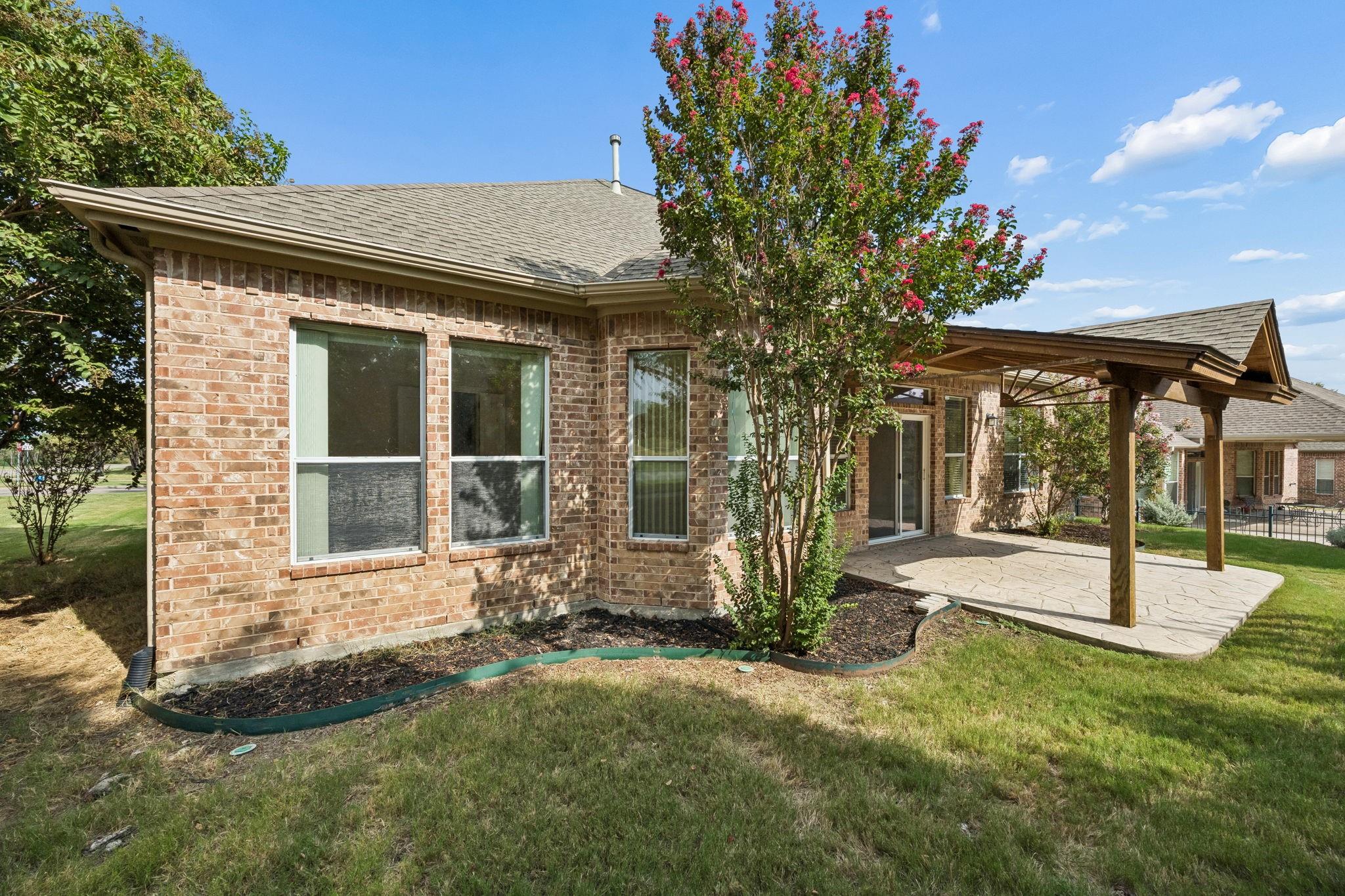 main property photo 29