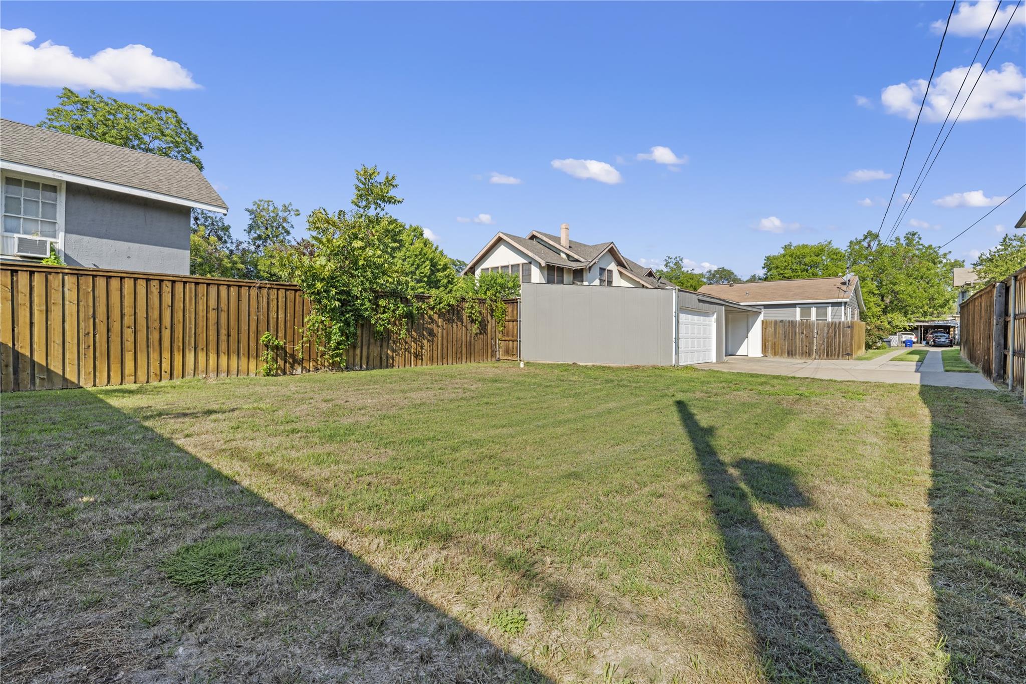 main property photo 17