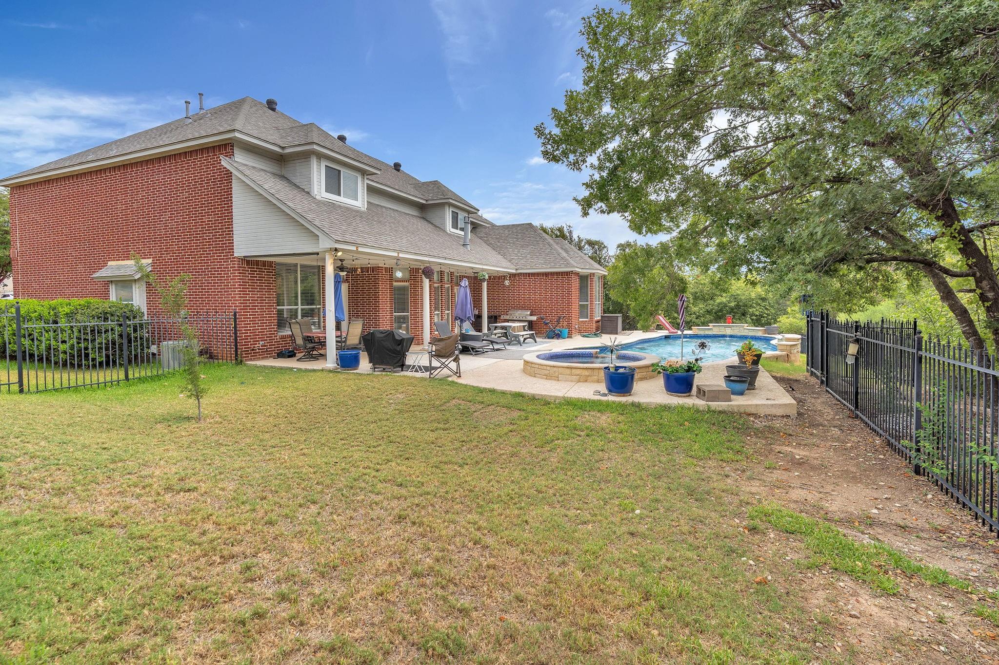 main property photo 38