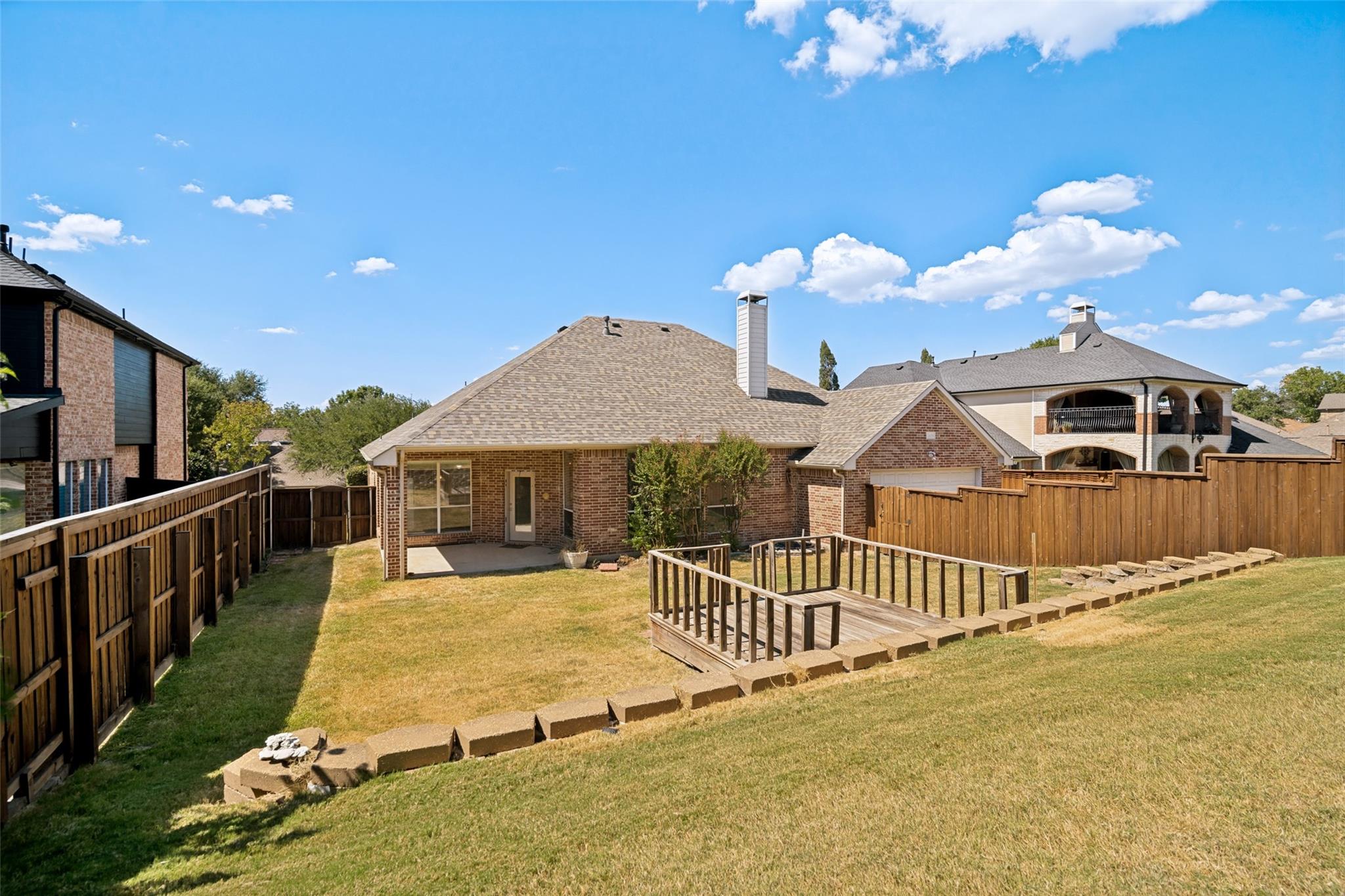 main property photo 30