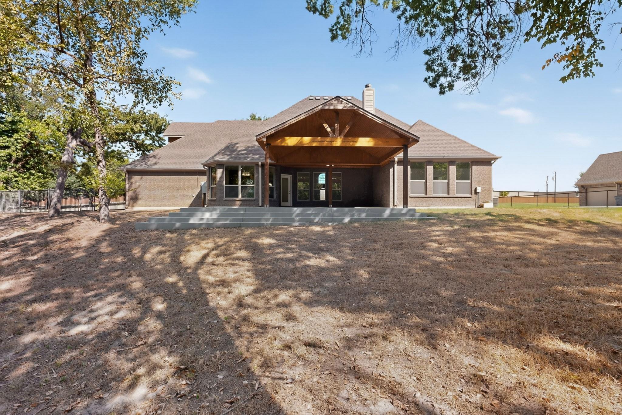 main property photo 33