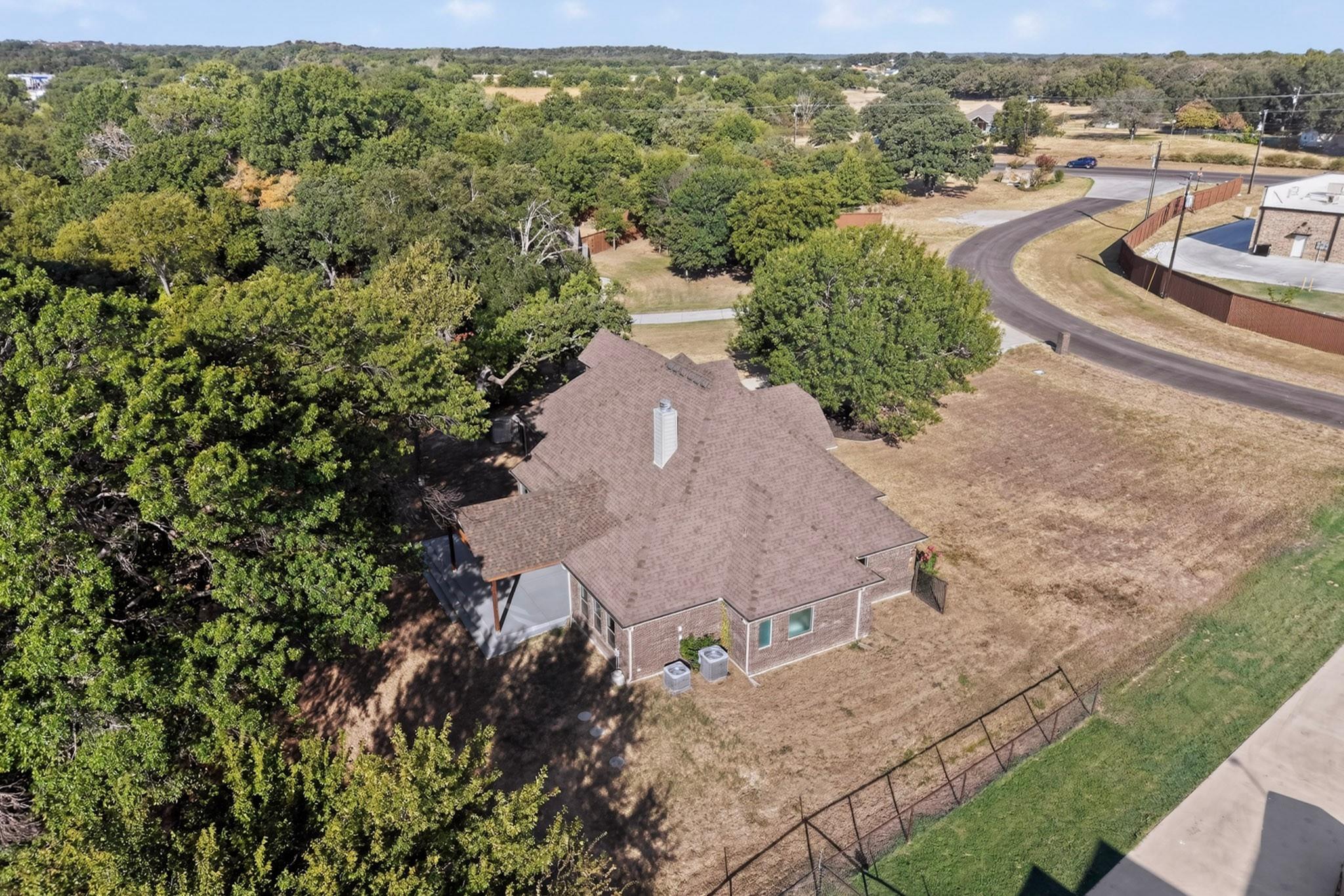 main property photo 37
