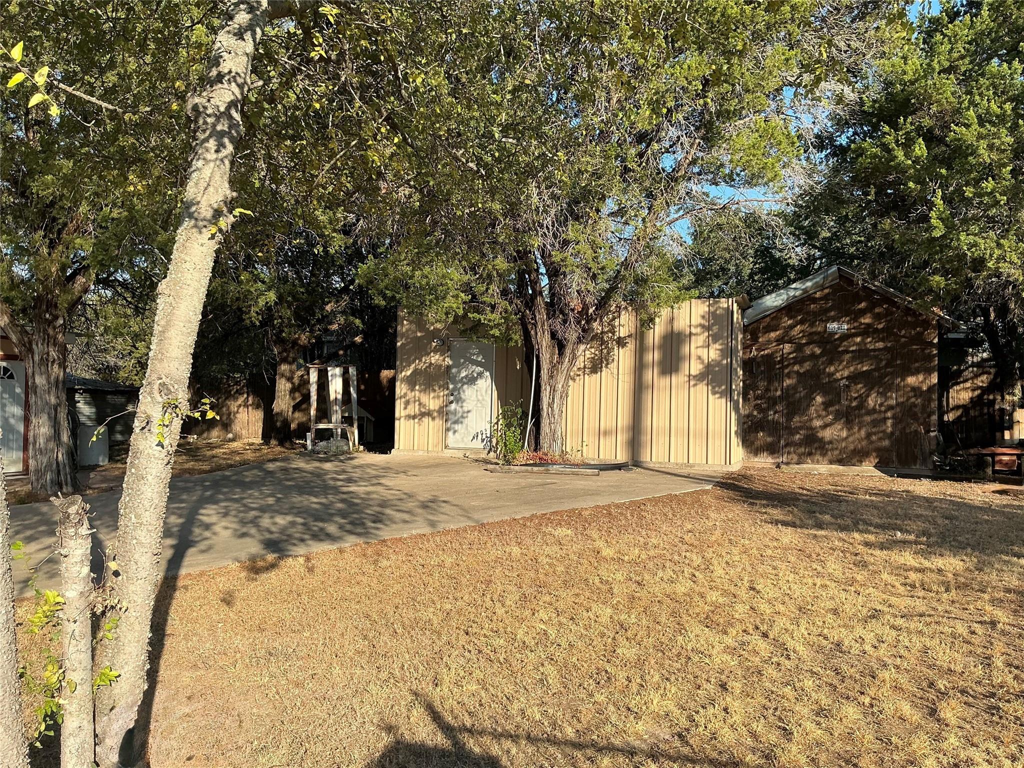 main property photo 6