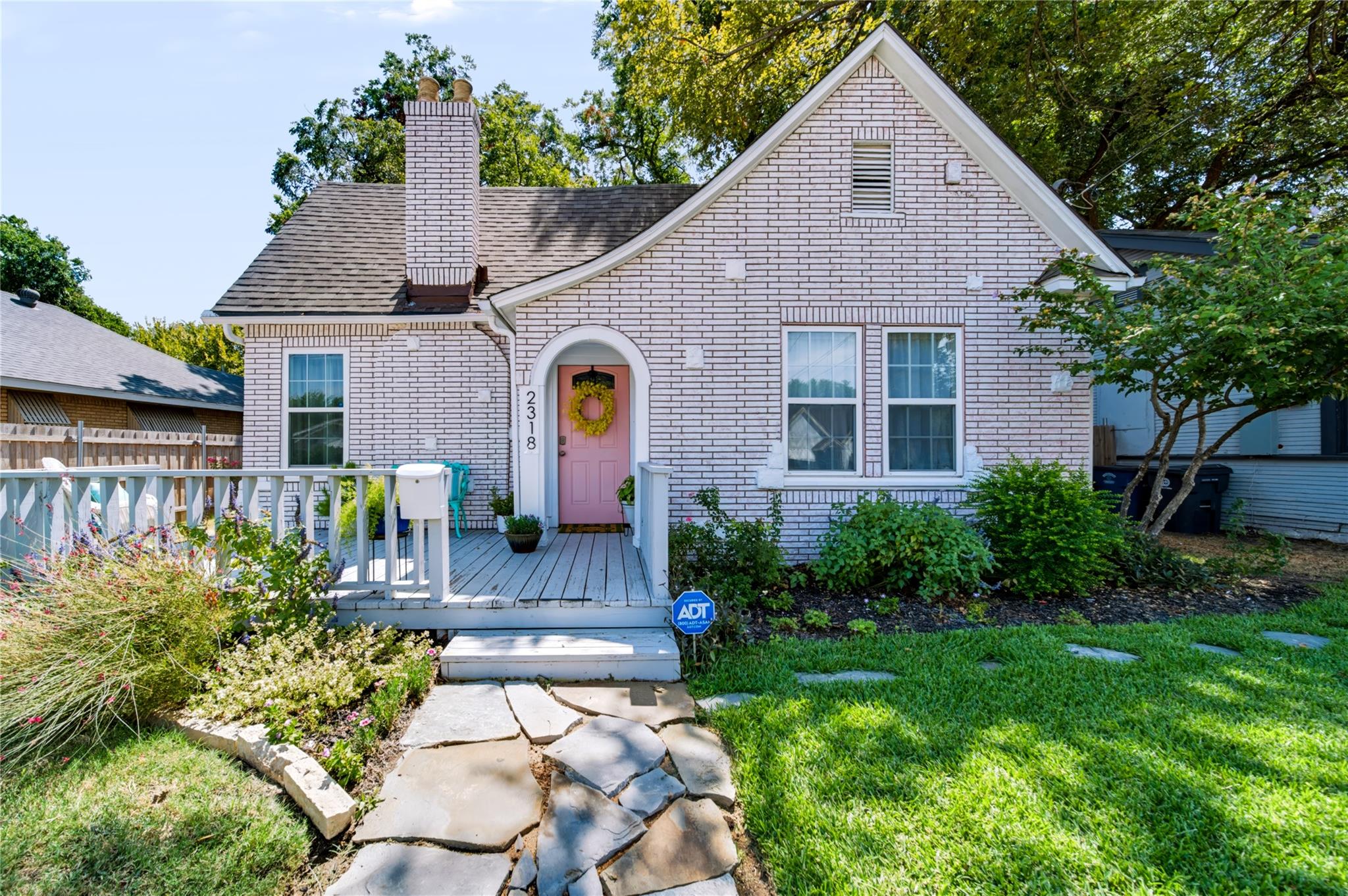 main property photo 5