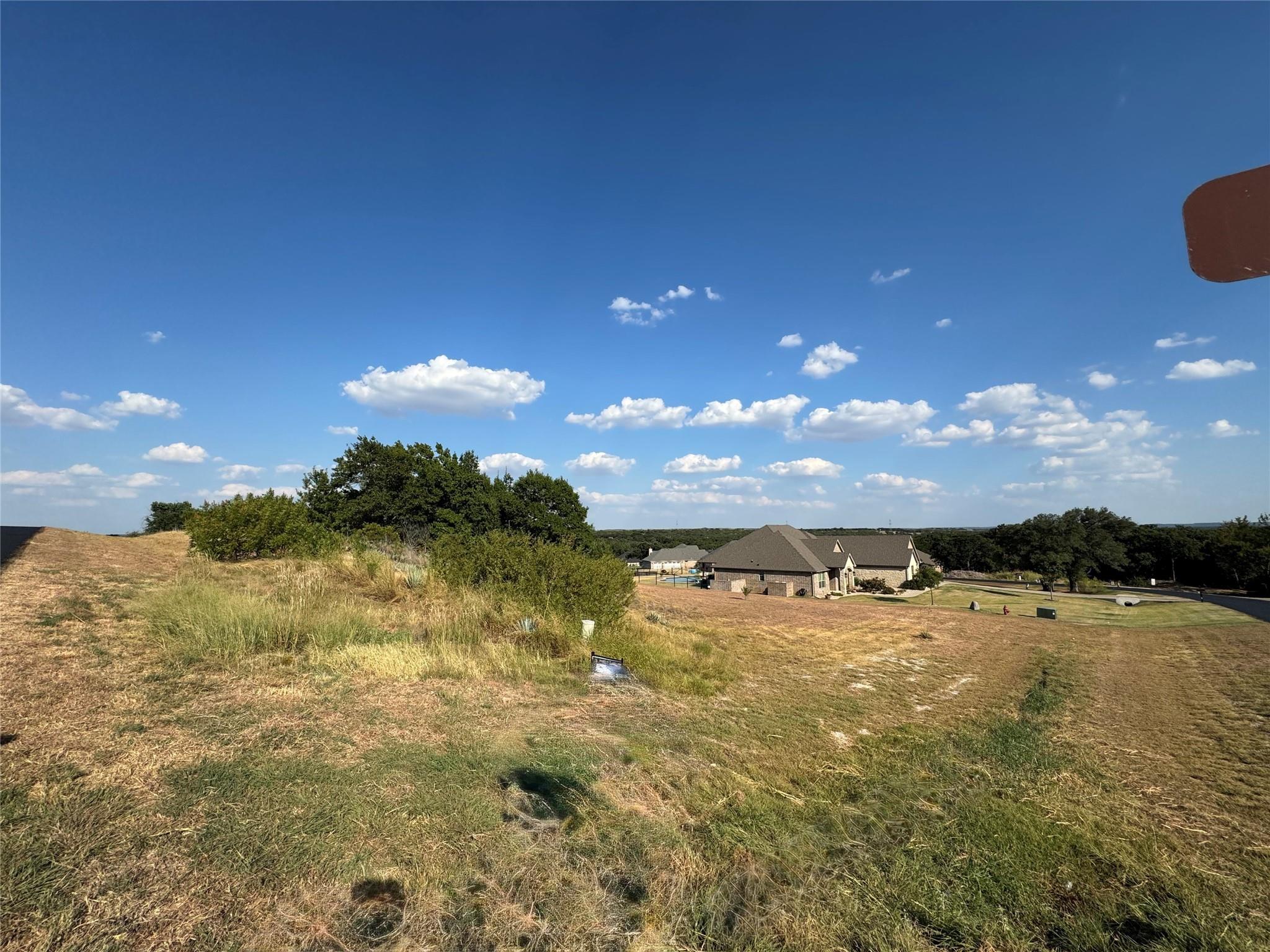 main property photo 16
