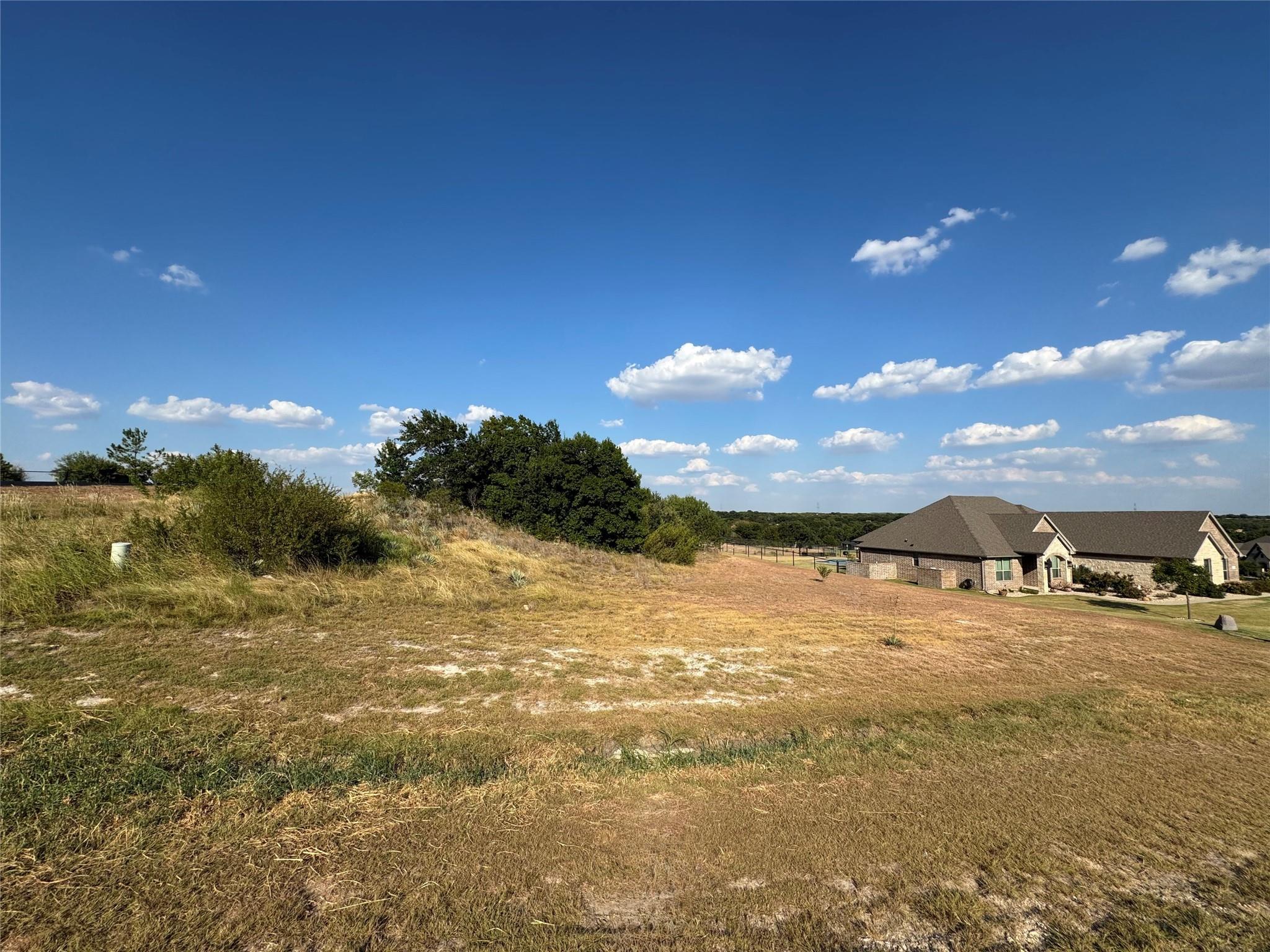 main property photo 19