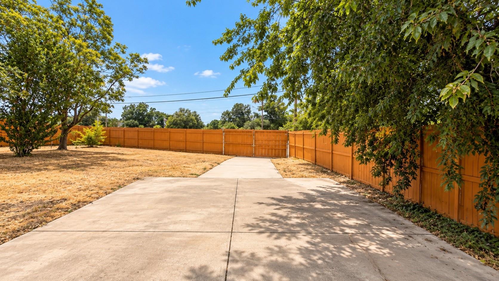 main property photo 32