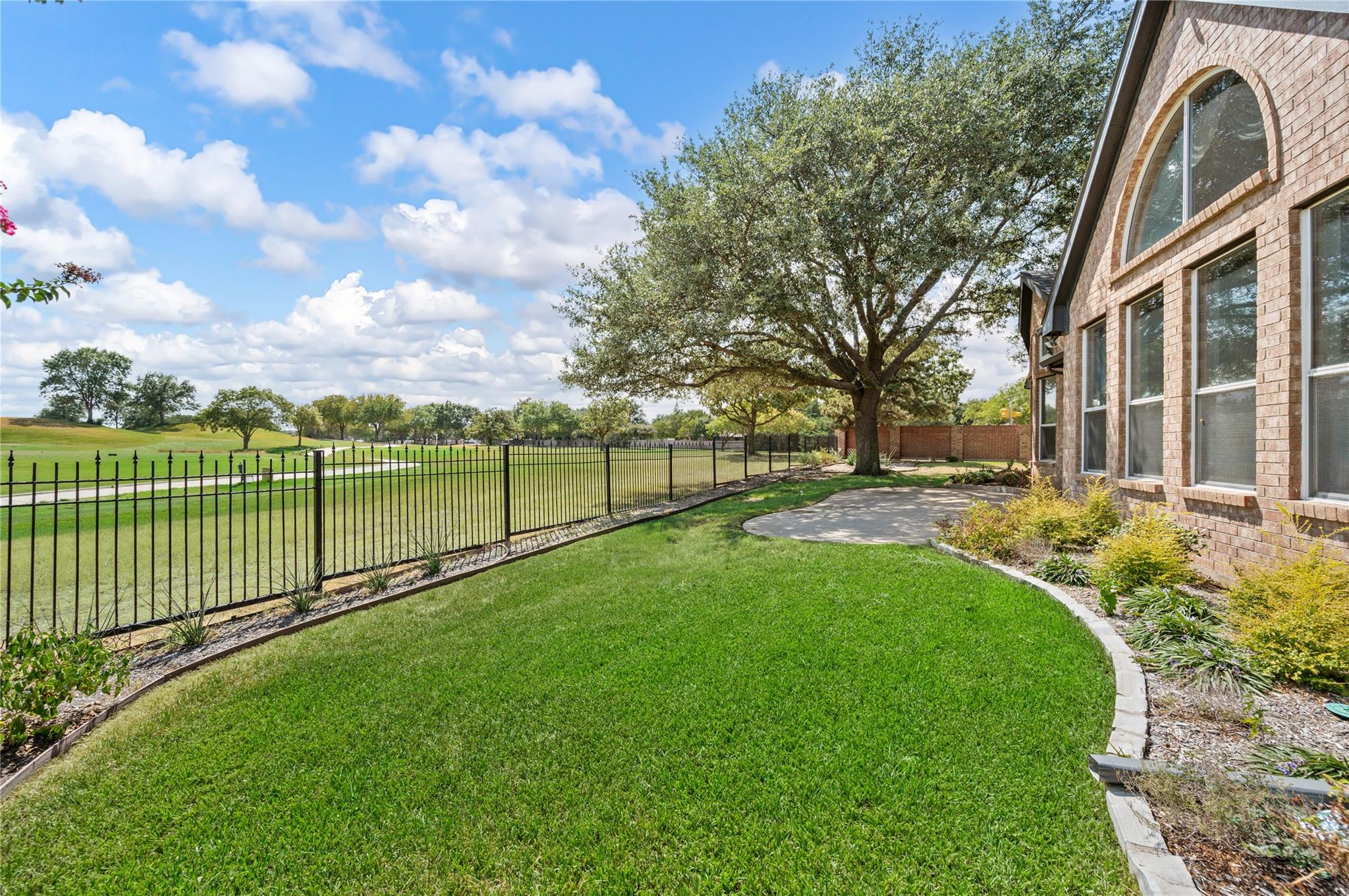 main property photo 29