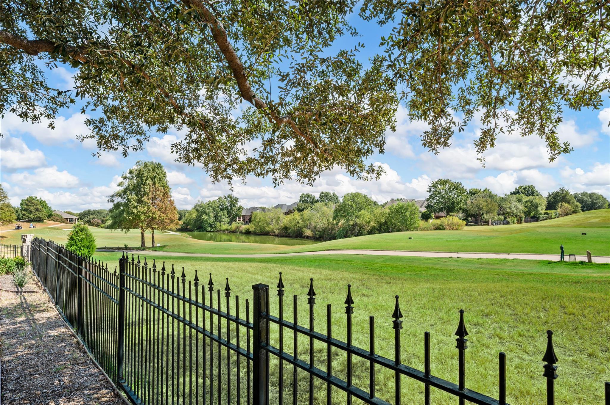 main property photo 31