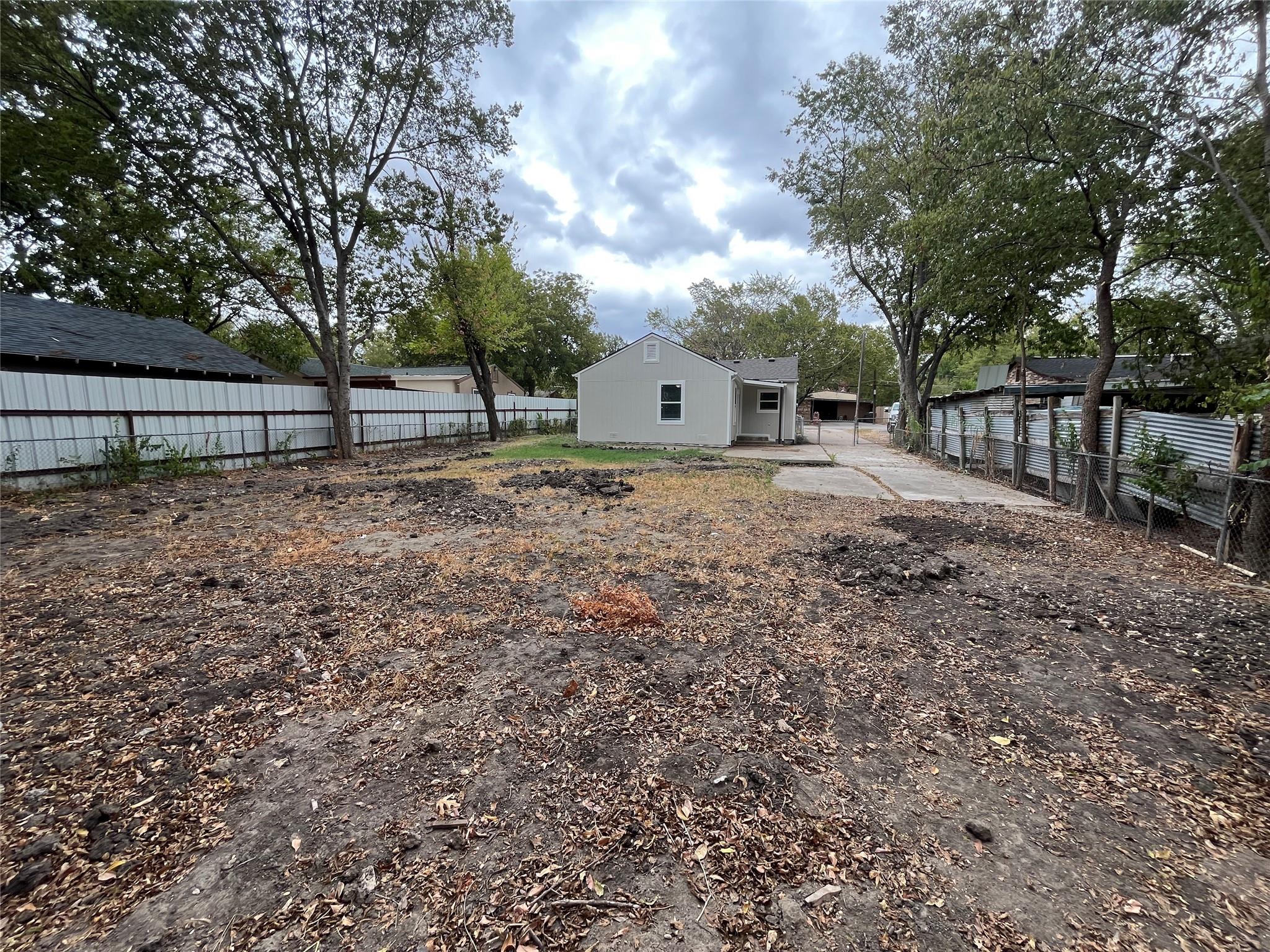 main property photo 18