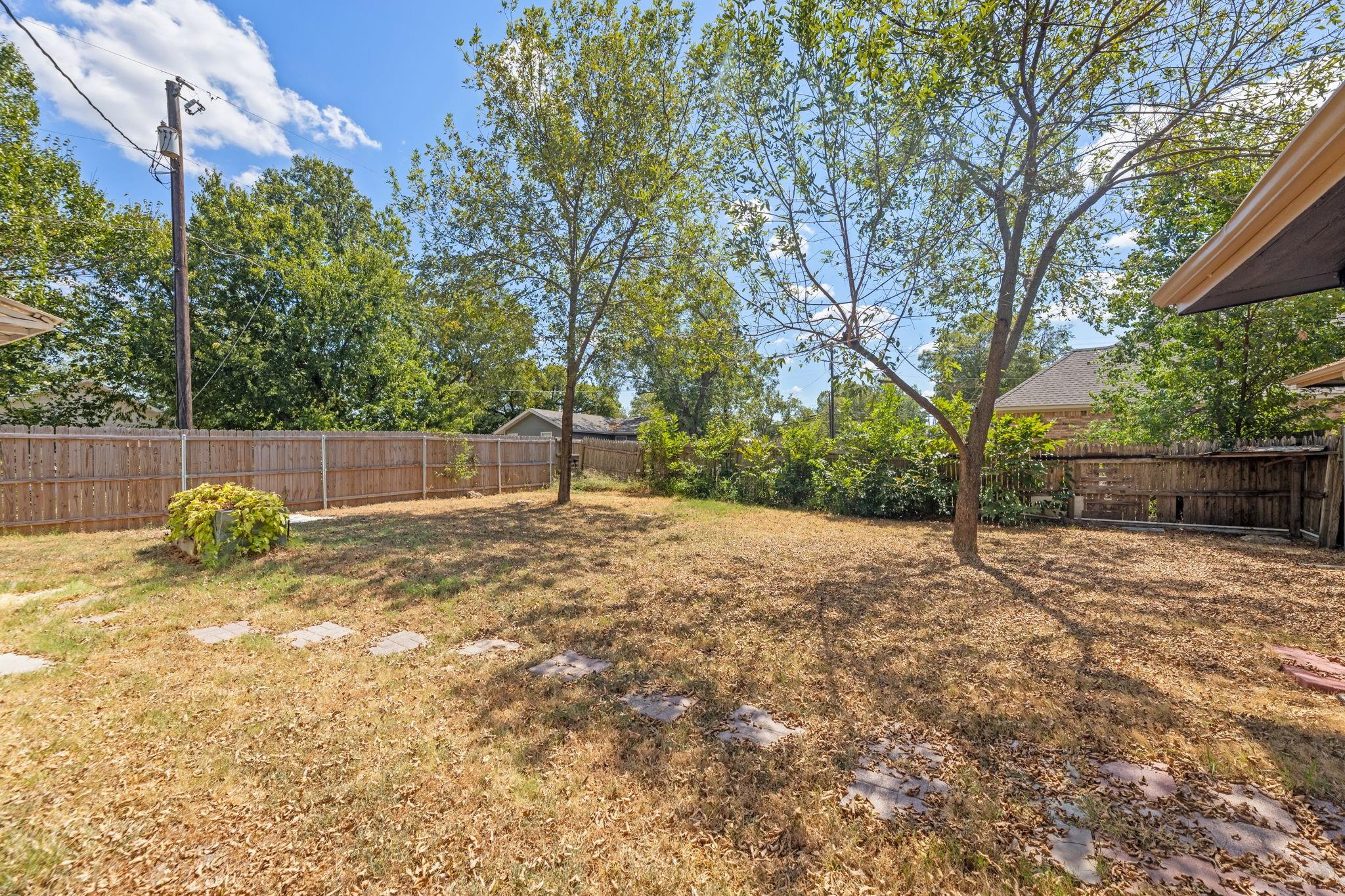 main property photo 30