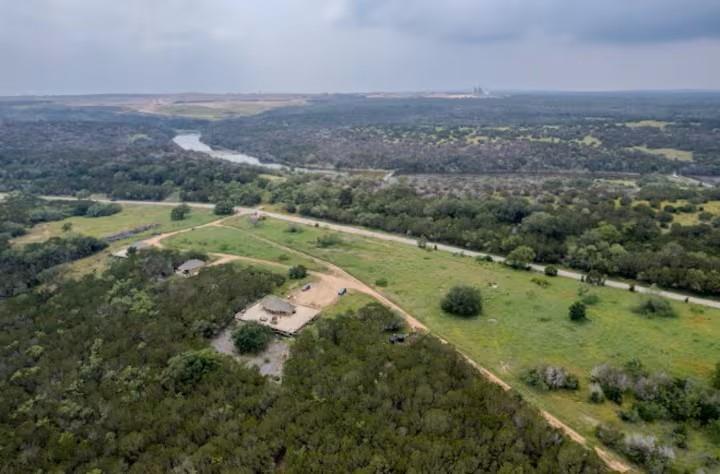 main property photo 20