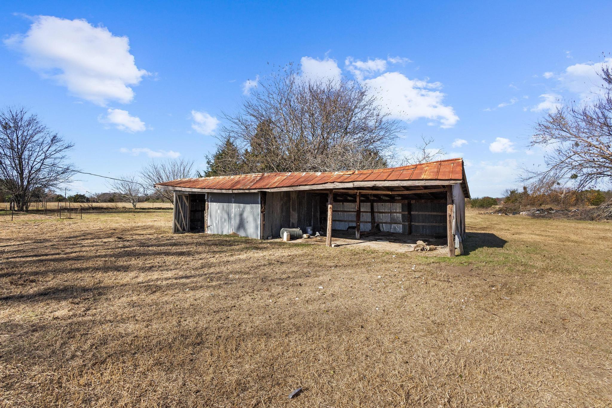 main property photo 7