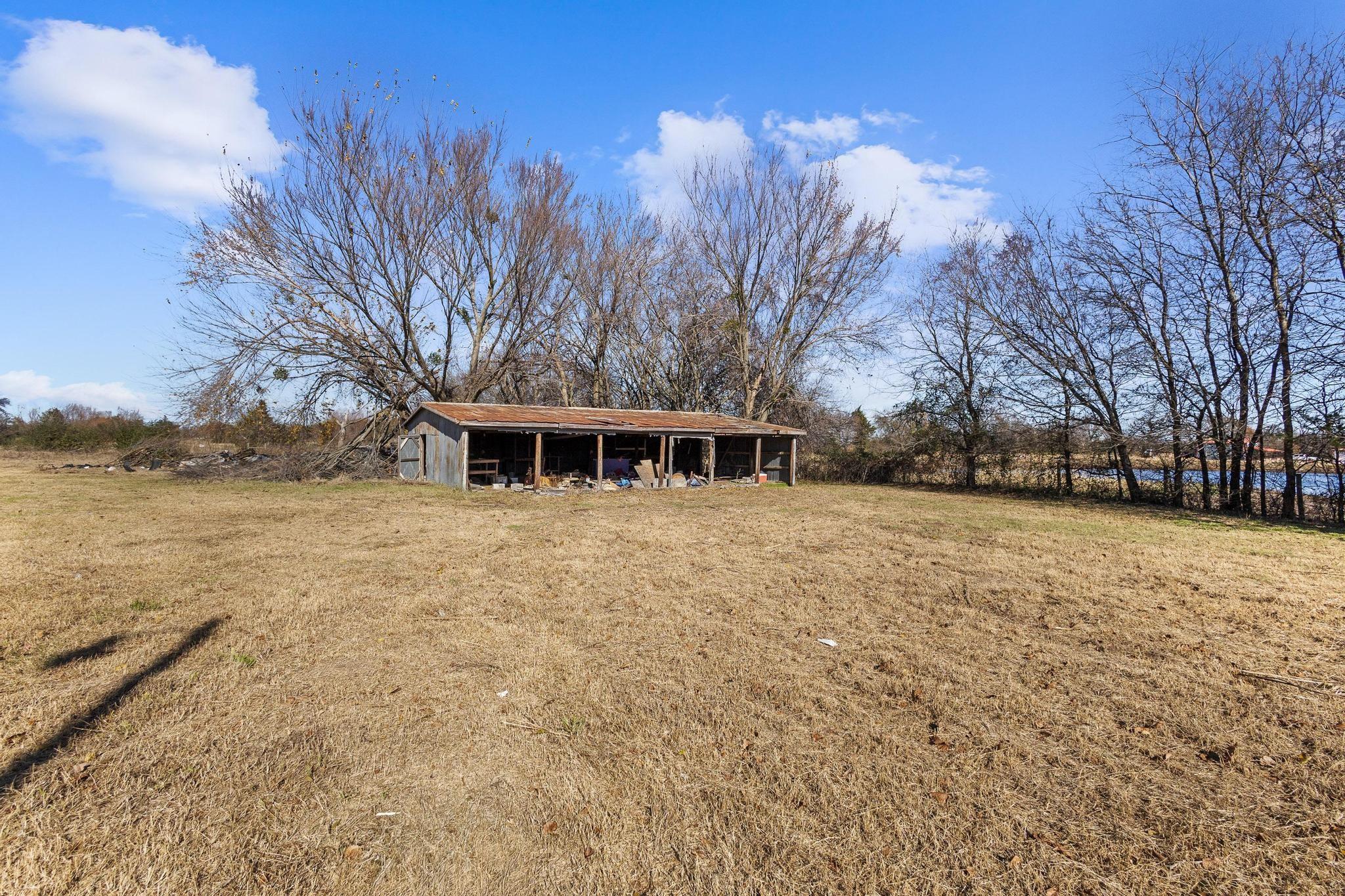 main property photo 9