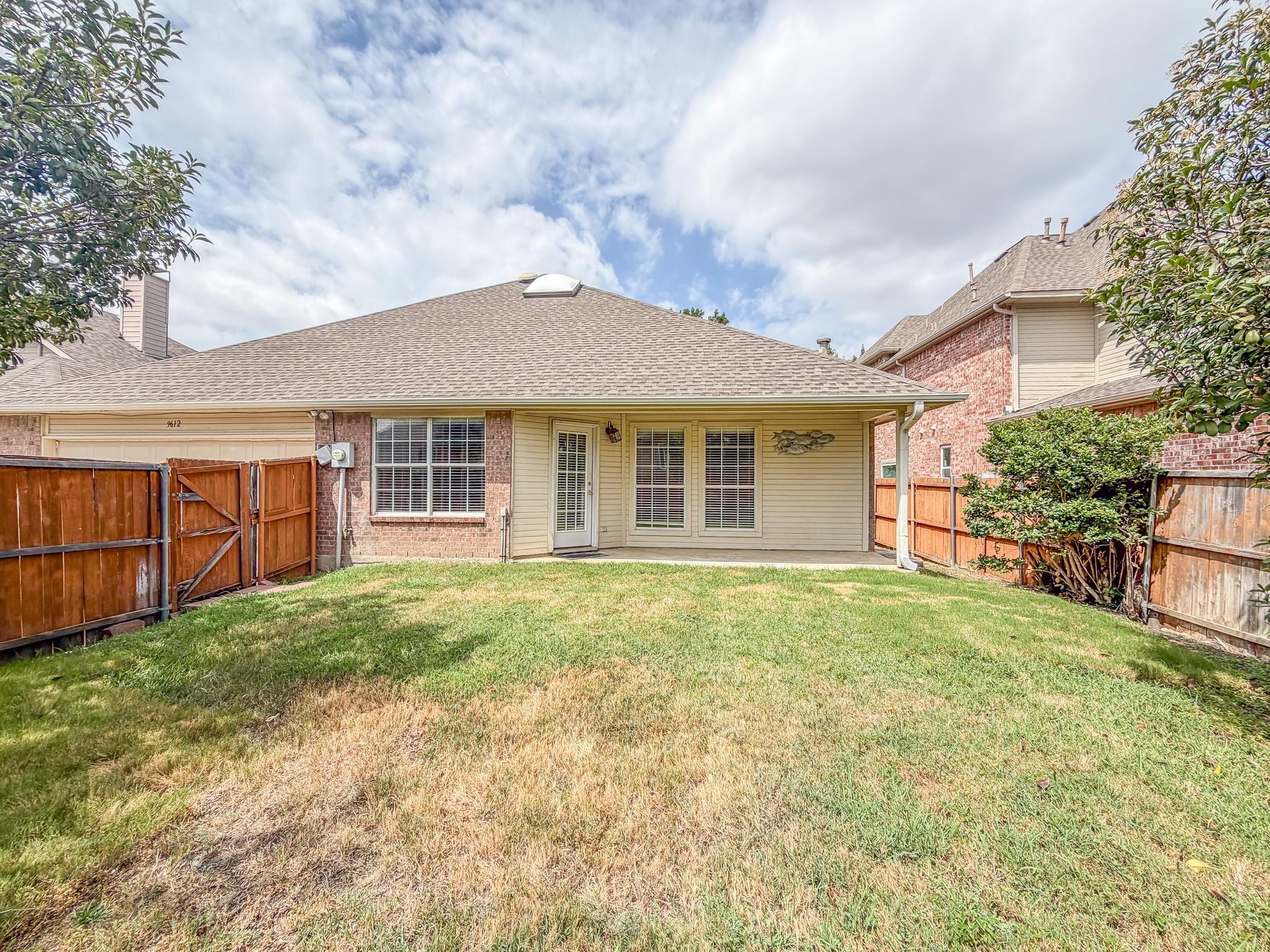 main property photo 17