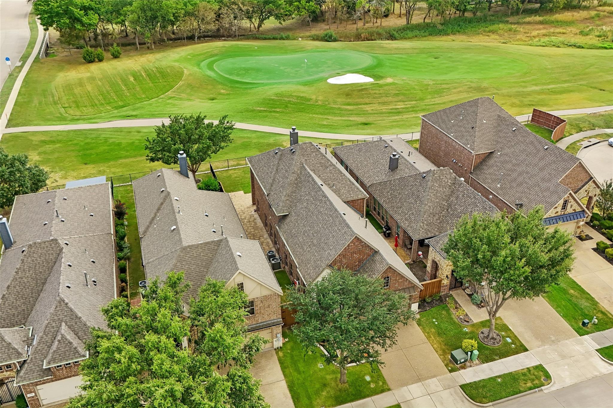 main property photo 29