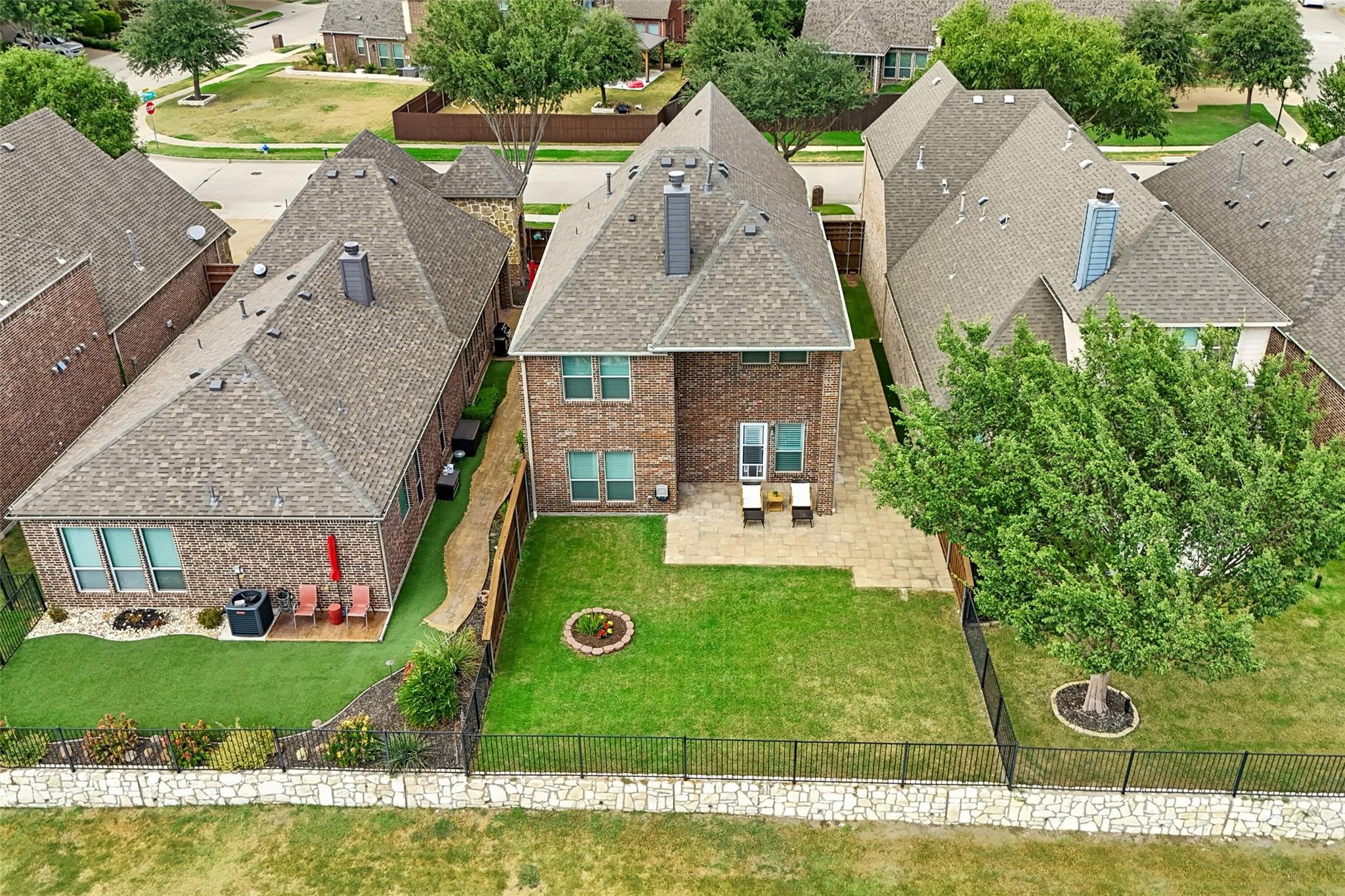 main property photo 32