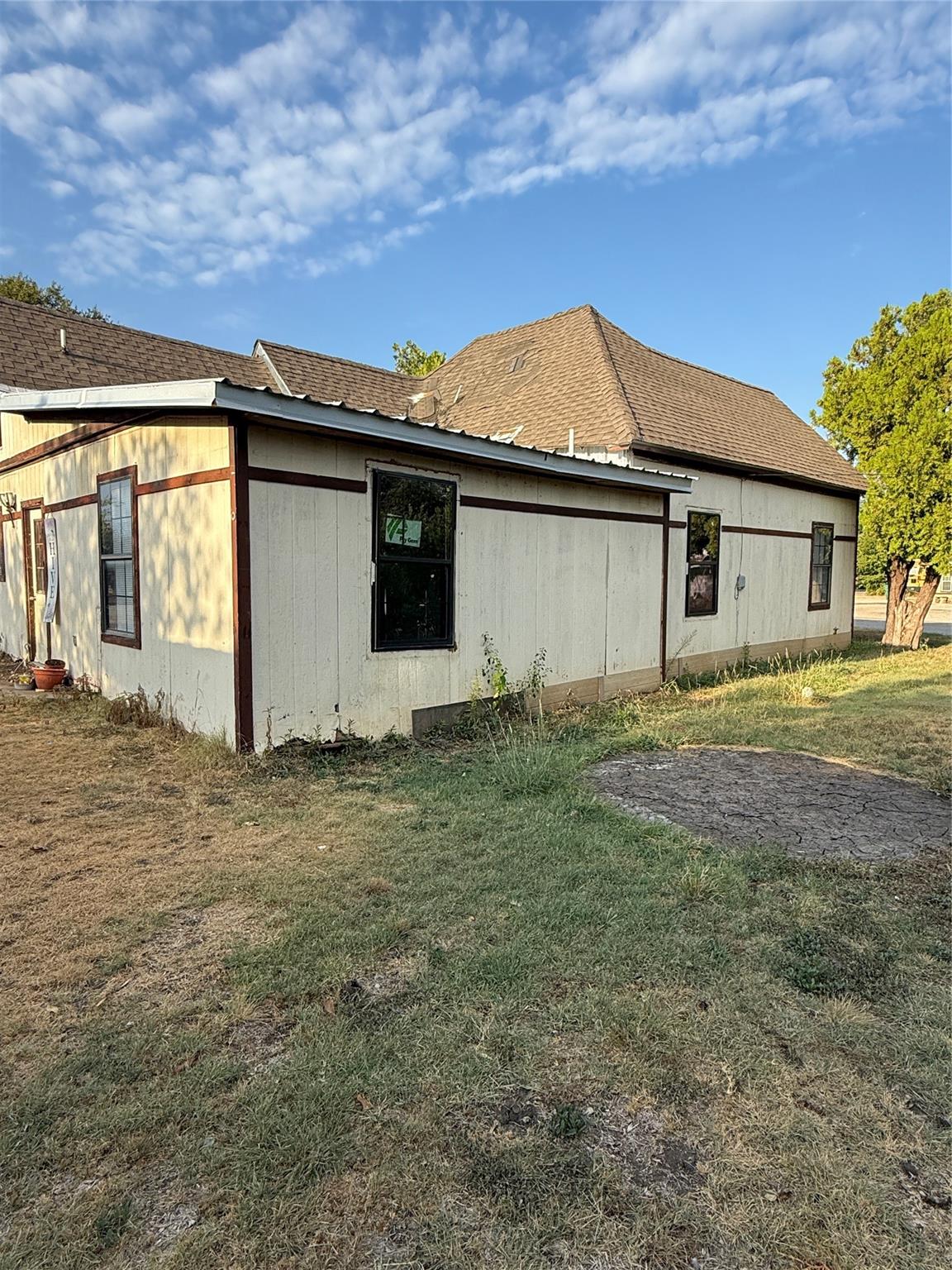 main property photo 12