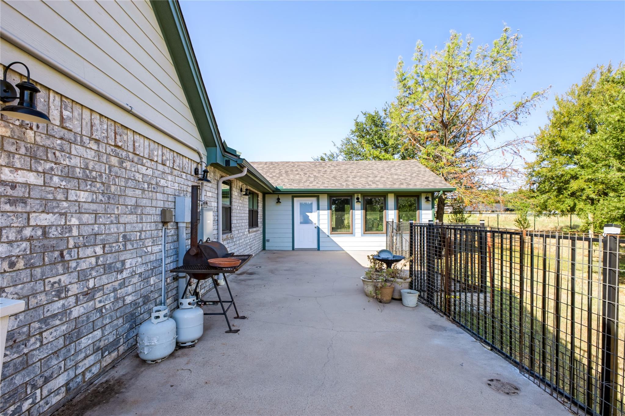 main property photo 24