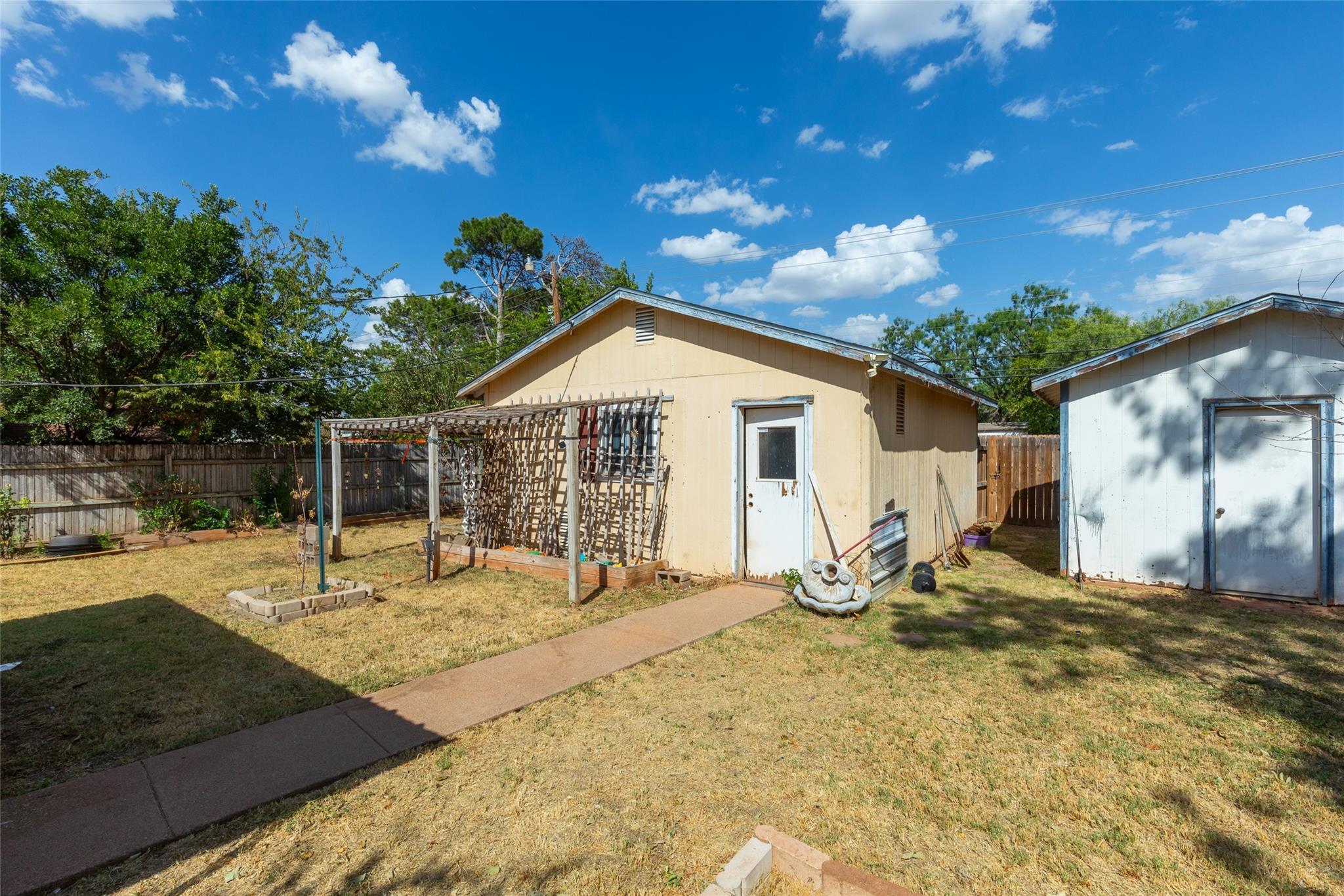 main property photo 38