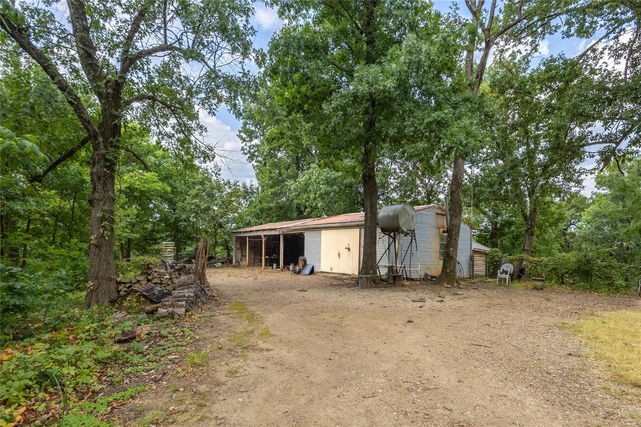 main property photo 27