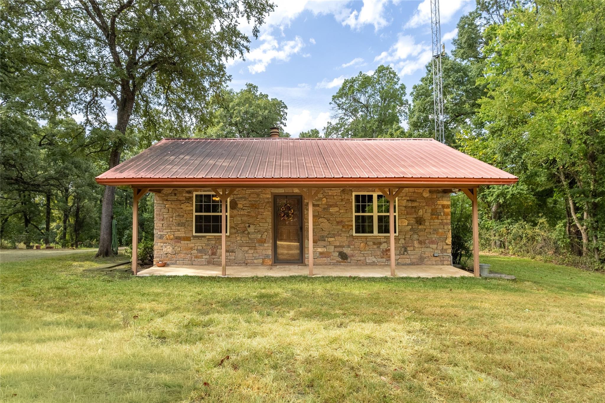 main property photo 3