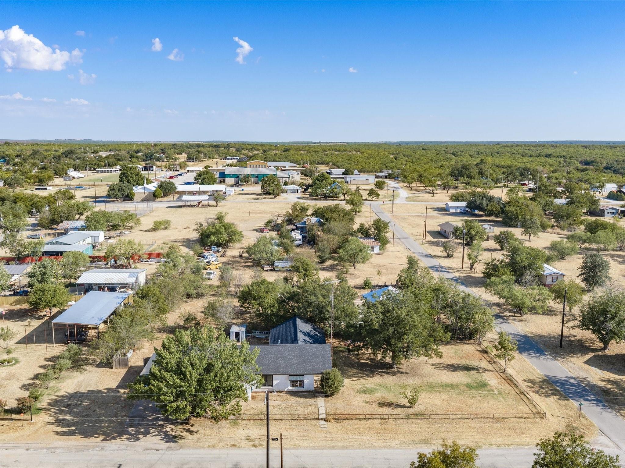 main property photo 30