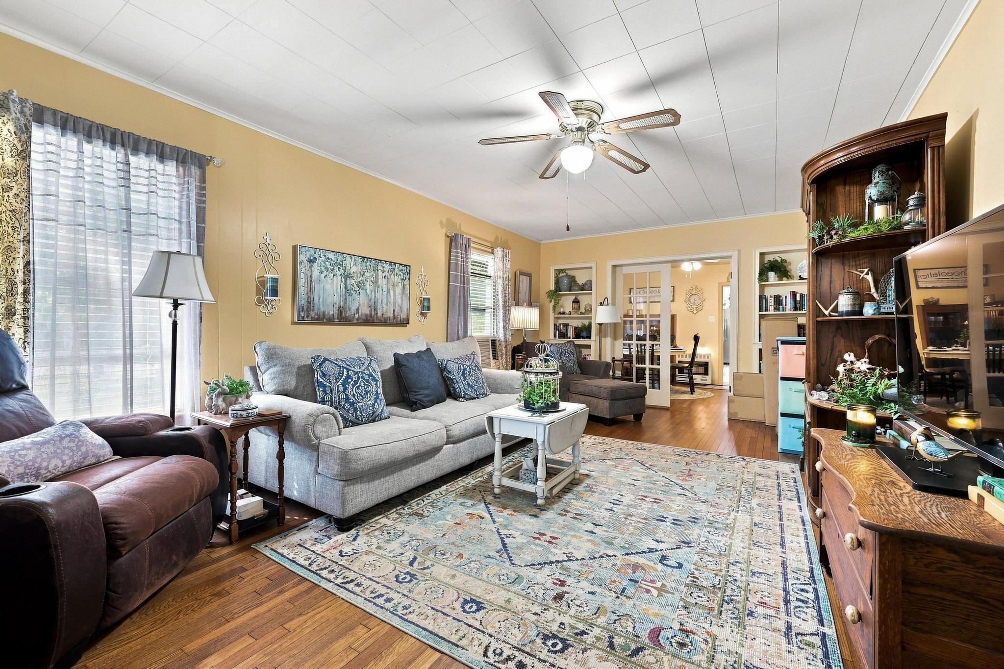 main property photo 3