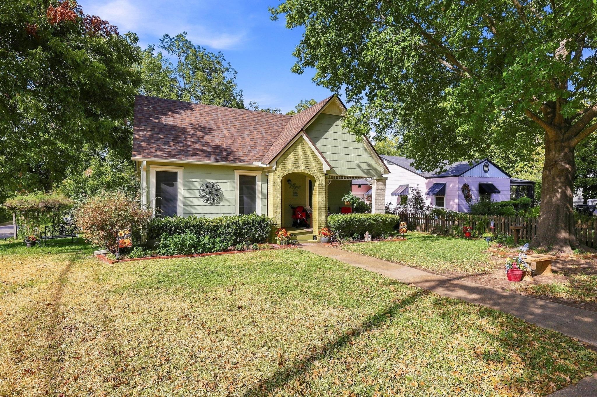 main property photo 36